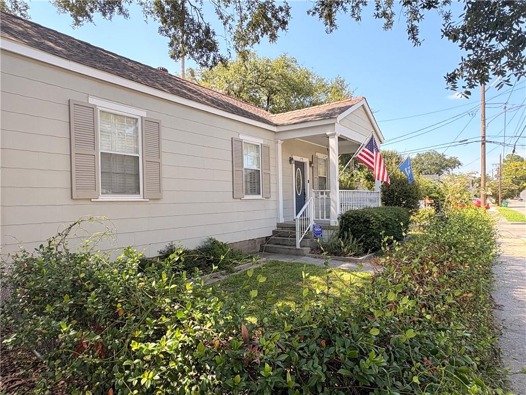 listing main picture