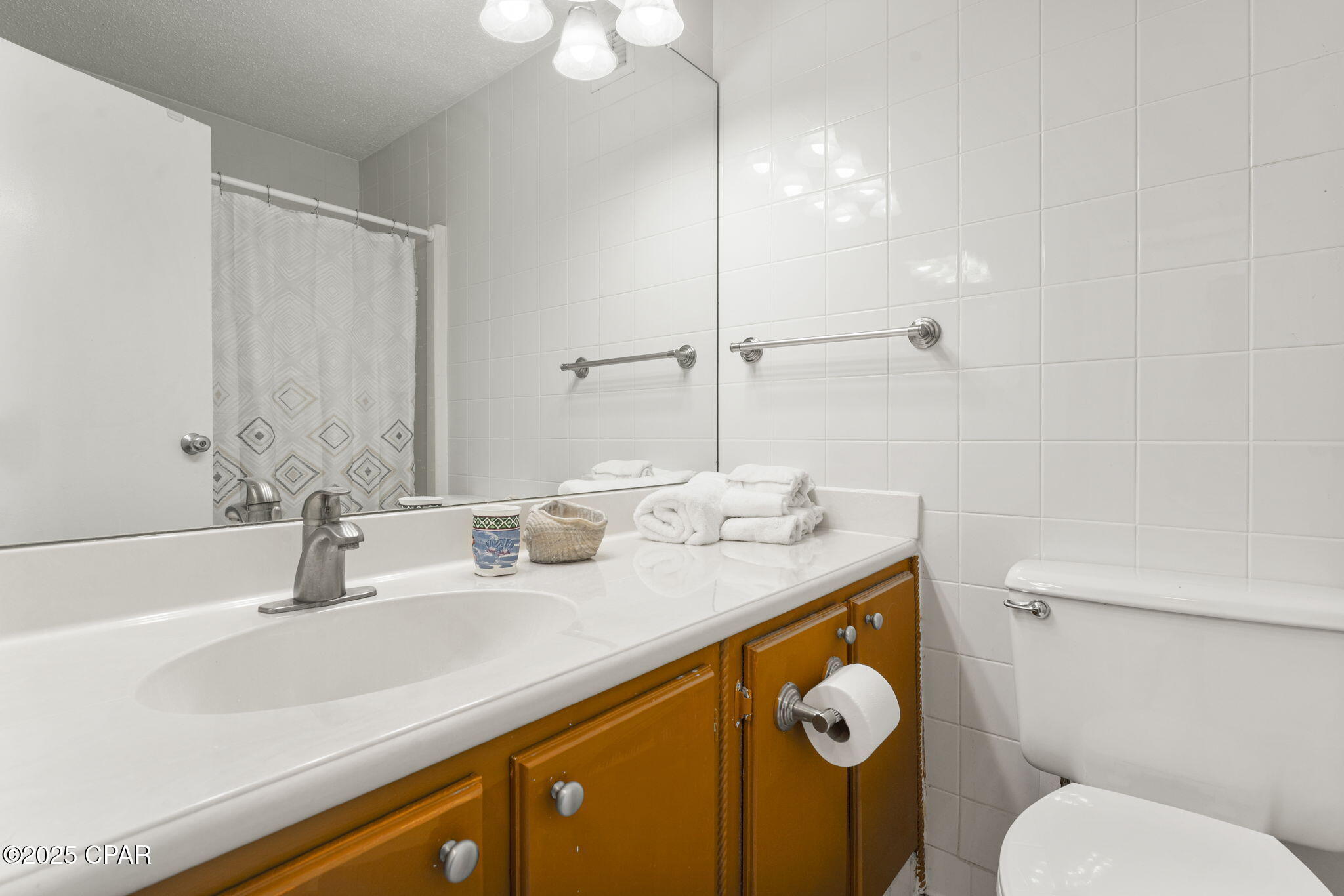 Image 4 For 8817 Thomas Drive A421