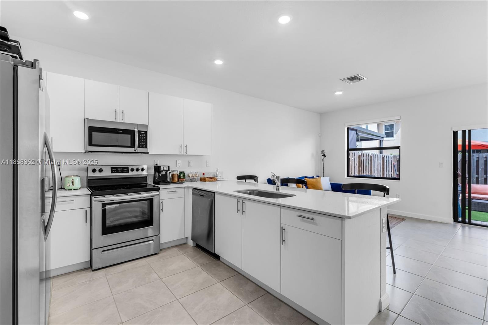 Property photo # 6