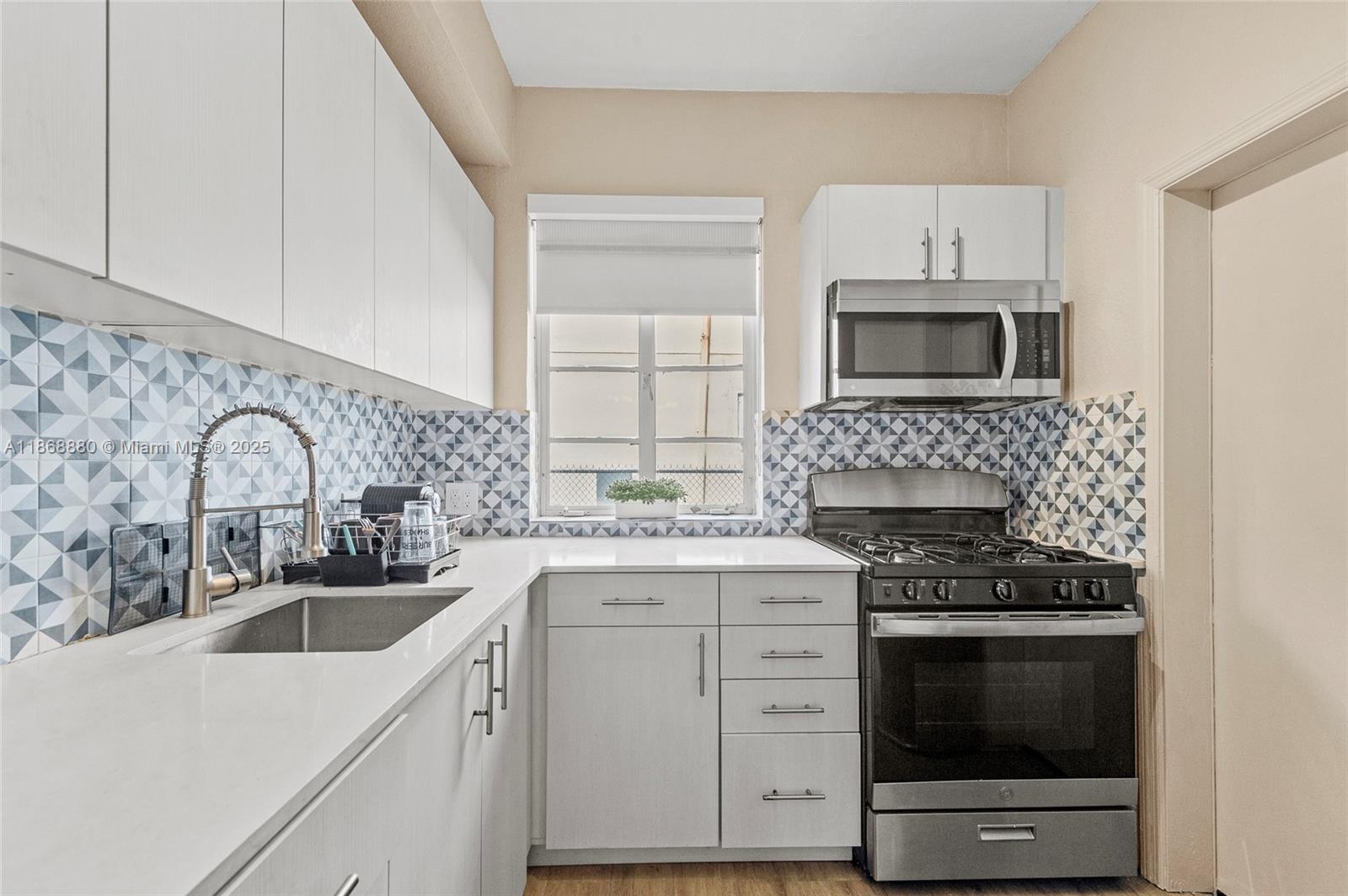 Property photo # 9