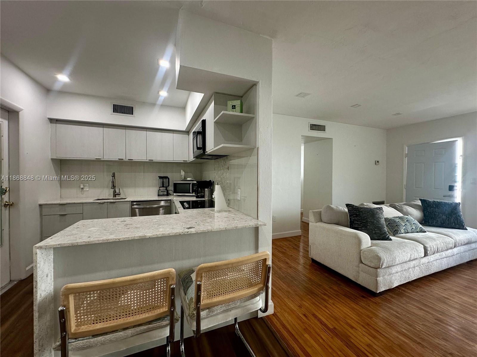 Property photo # 8