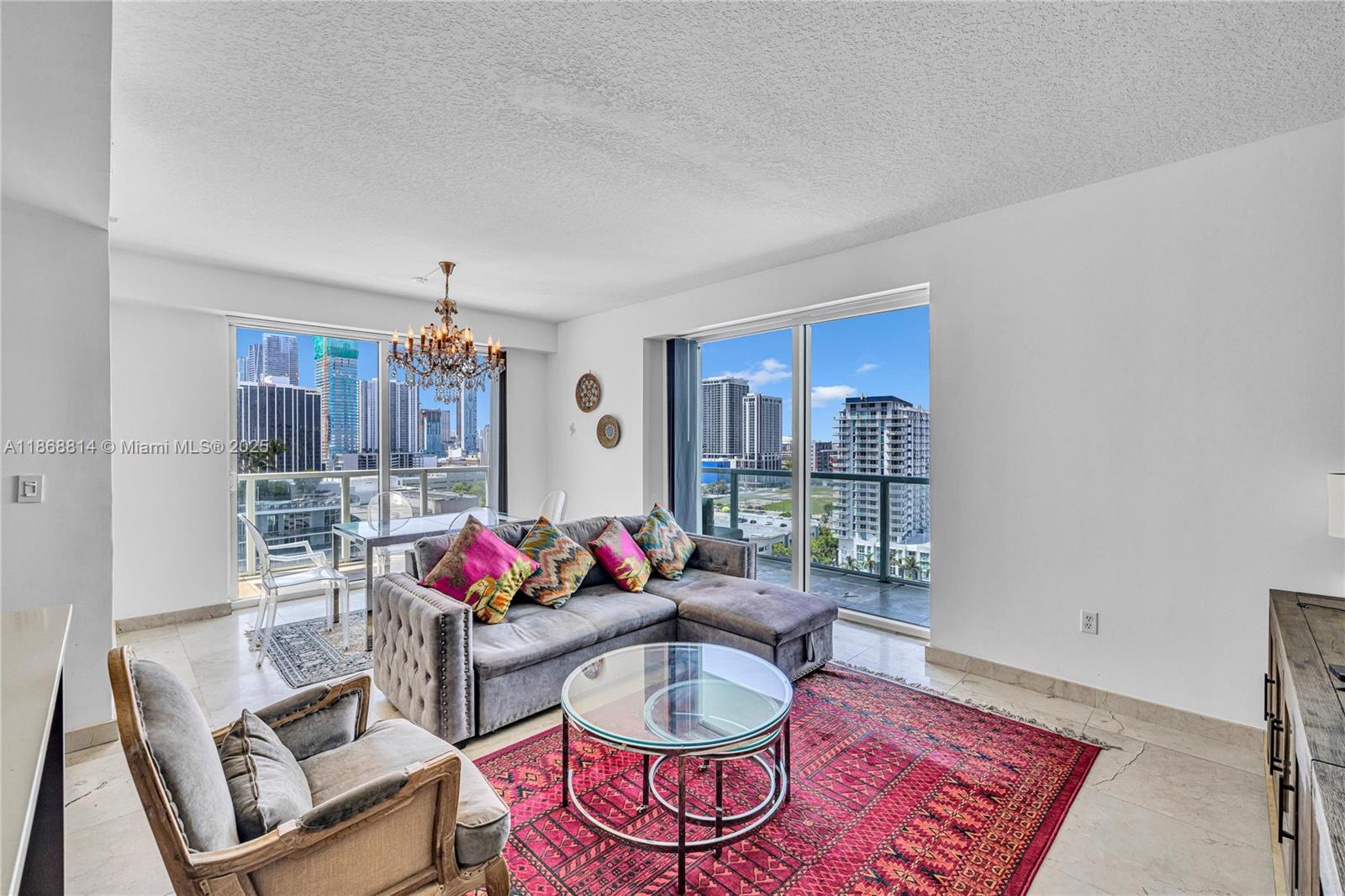 Condo for Sale in Miami, FL