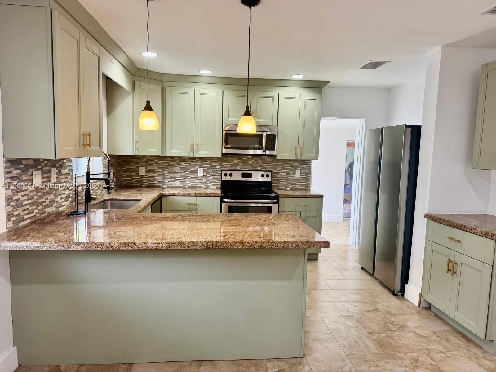 Property photo # 9