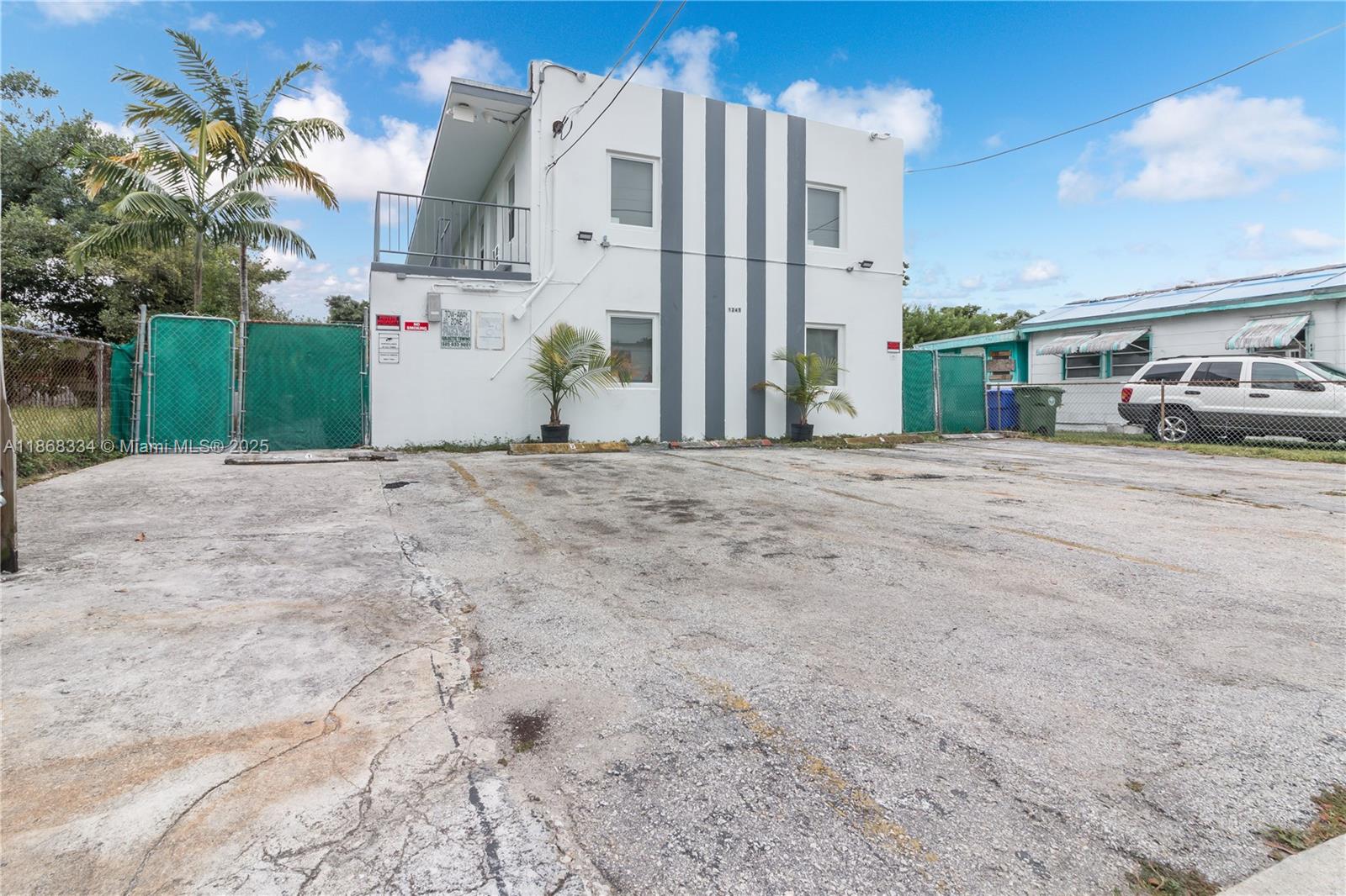 1245 60th St, Miami, Florida 33142