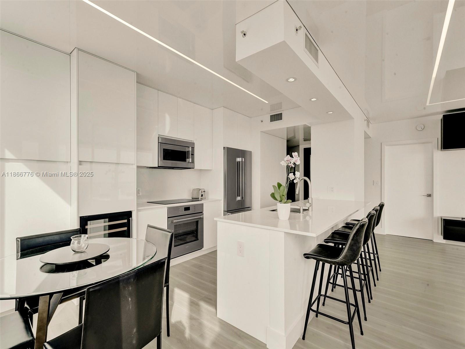 Property photo # 6