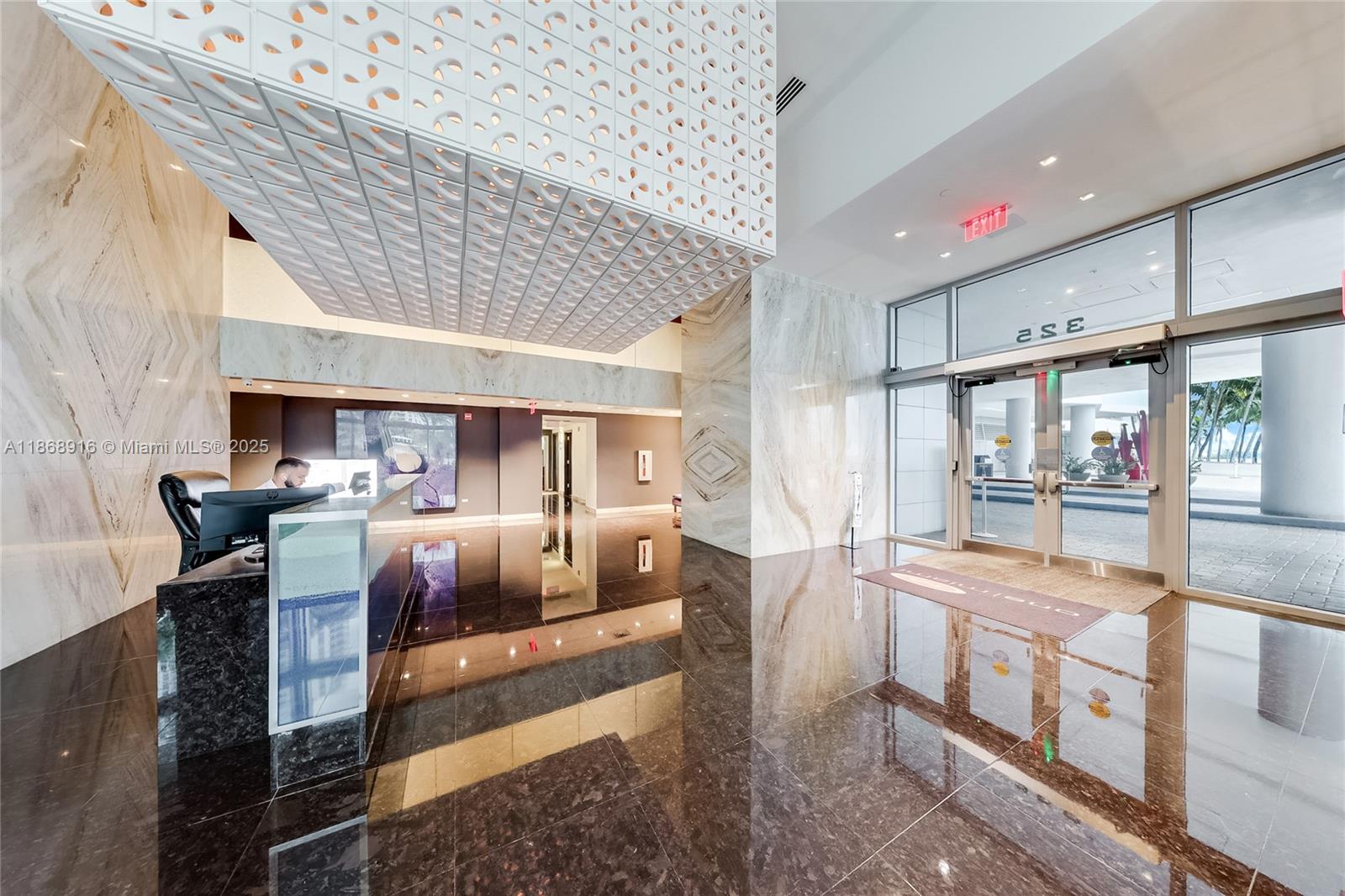 325 S Biscayne Blvd #2515, Miami FL 33131