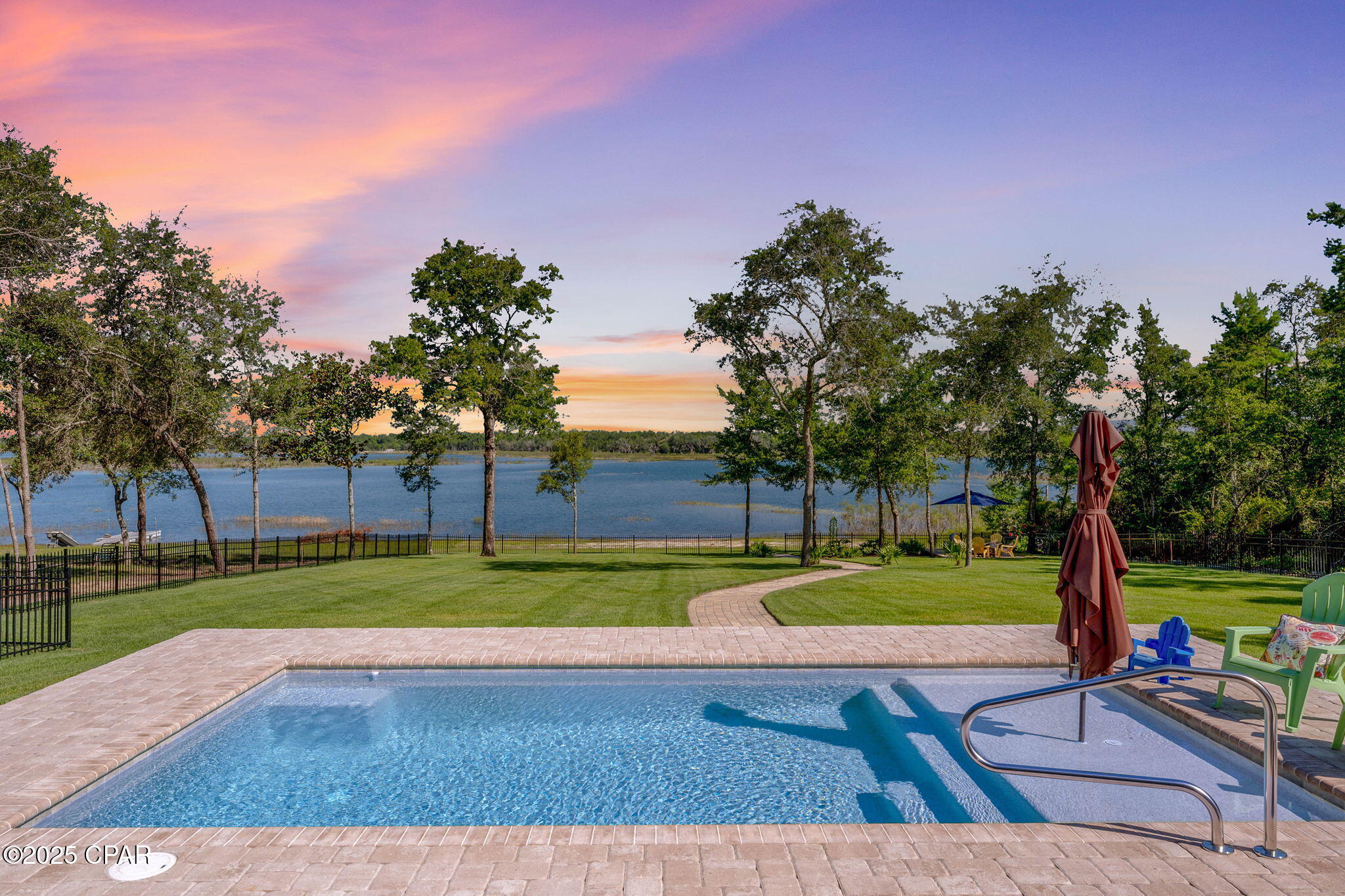 Listing photo id 18 for 169 Lake Merial Boulevard