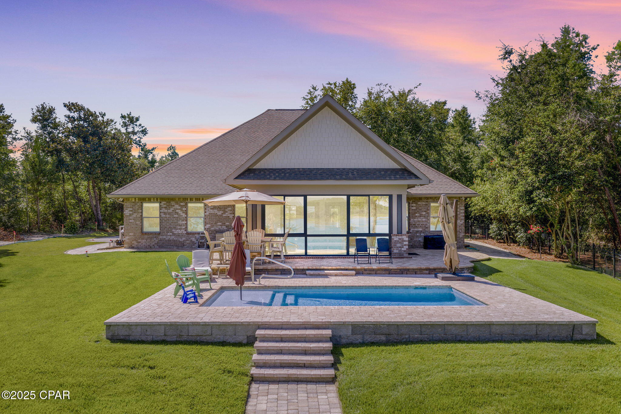 Listing photo id 19 for 169 Lake Merial Boulevard