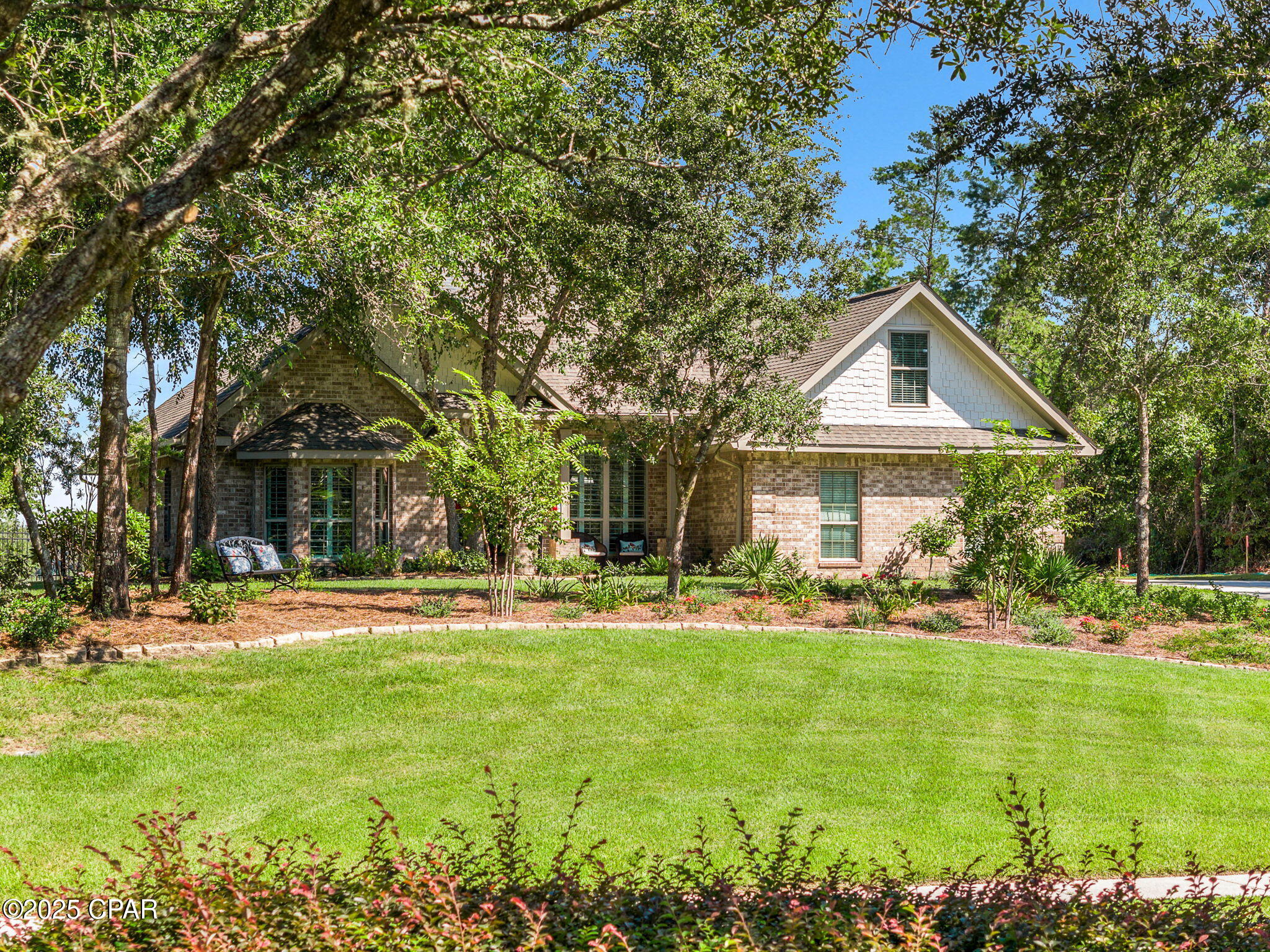 Listing photo id 23 for 169 Lake Merial Boulevard
