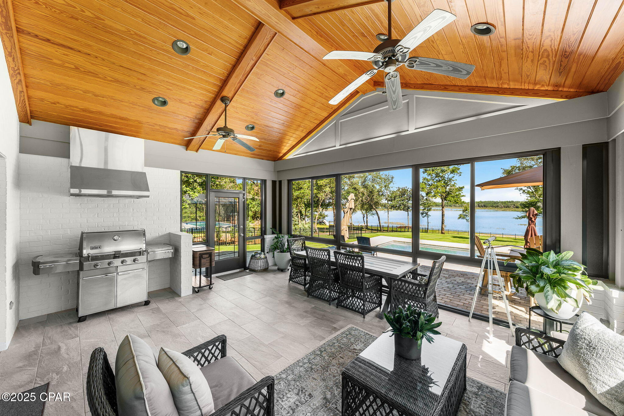 Listing photo id 30 for 169 Lake Merial Boulevard