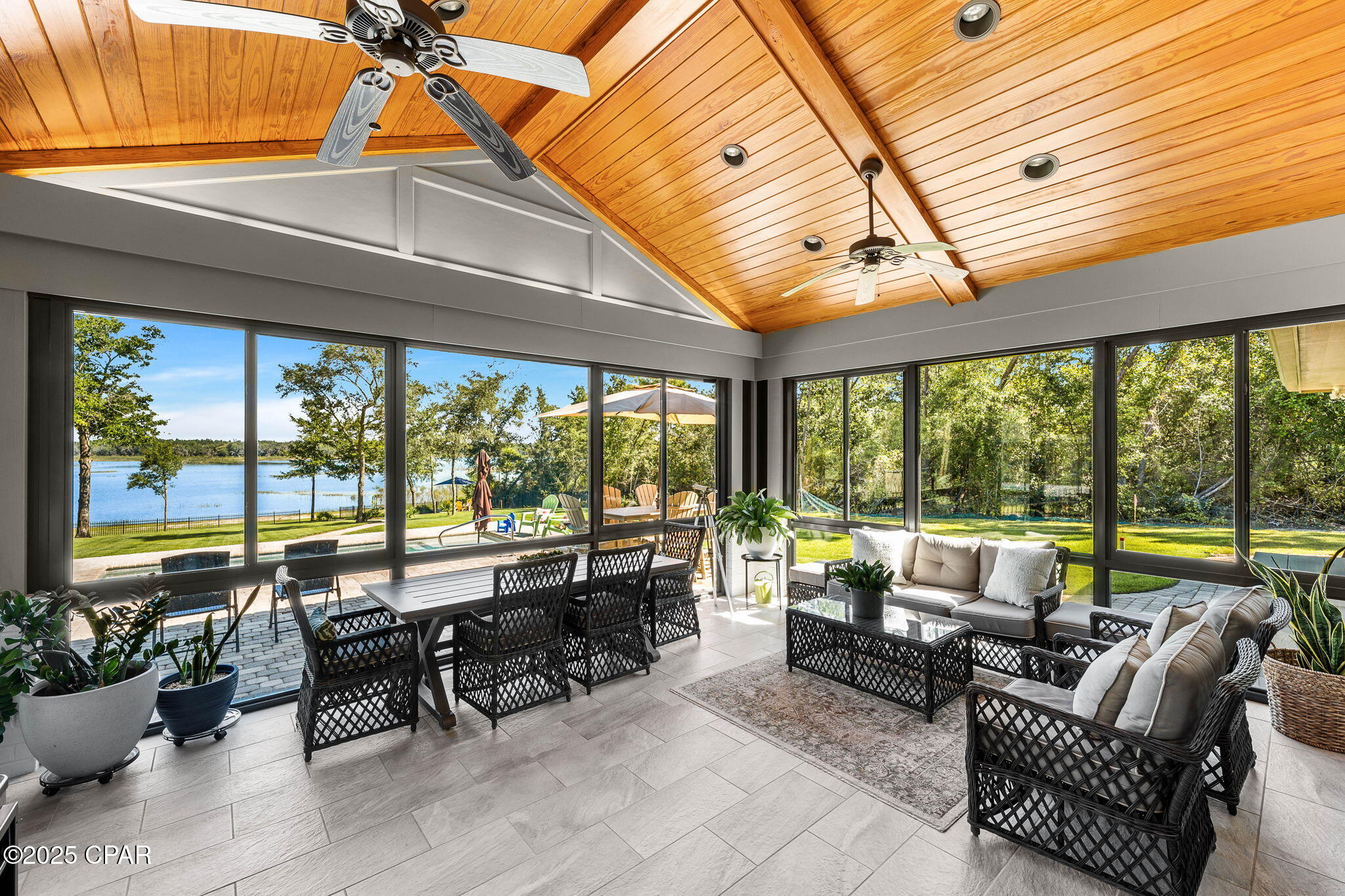 Listing photo id 32 for 169 Lake Merial Boulevard