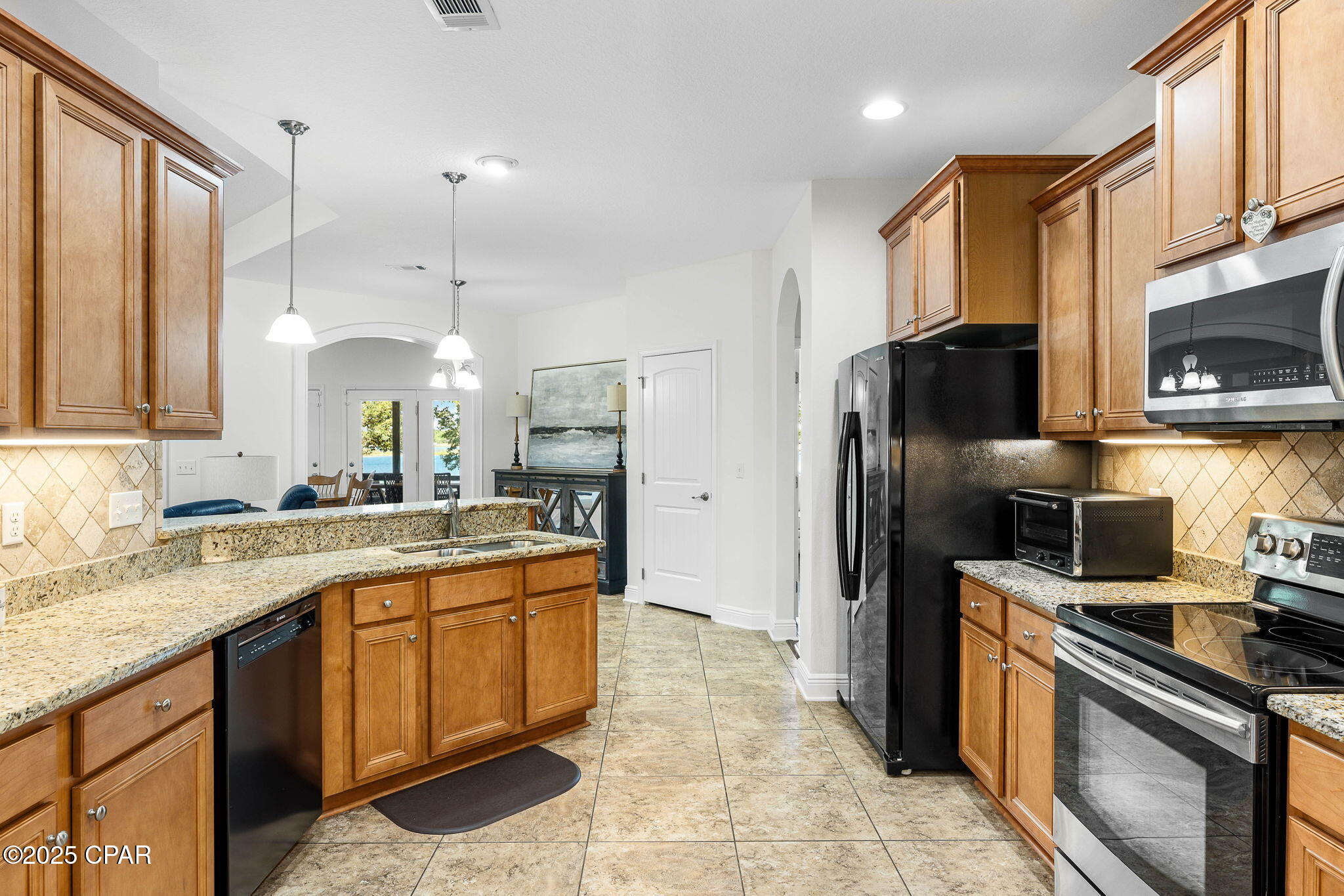 Listing photo id 46 for 169 Lake Merial Boulevard