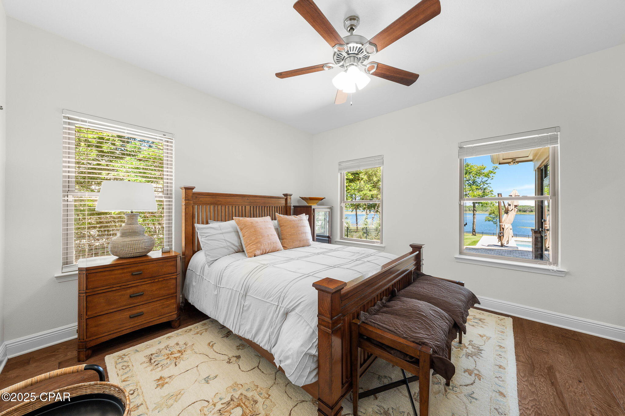 Listing photo id 70 for 169 Lake Merial Boulevard