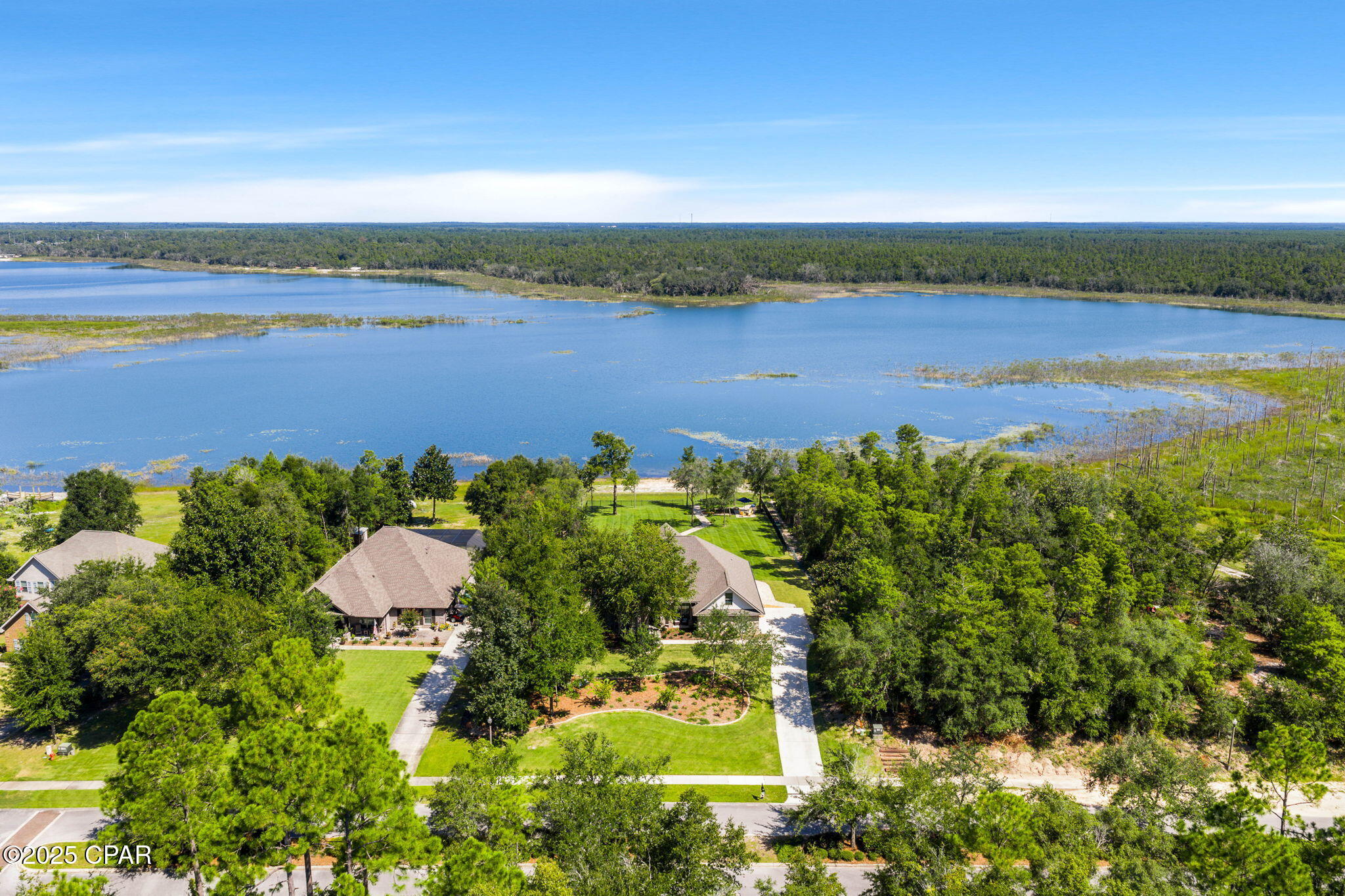 Listing photo id 80 for 169 Lake Merial Boulevard