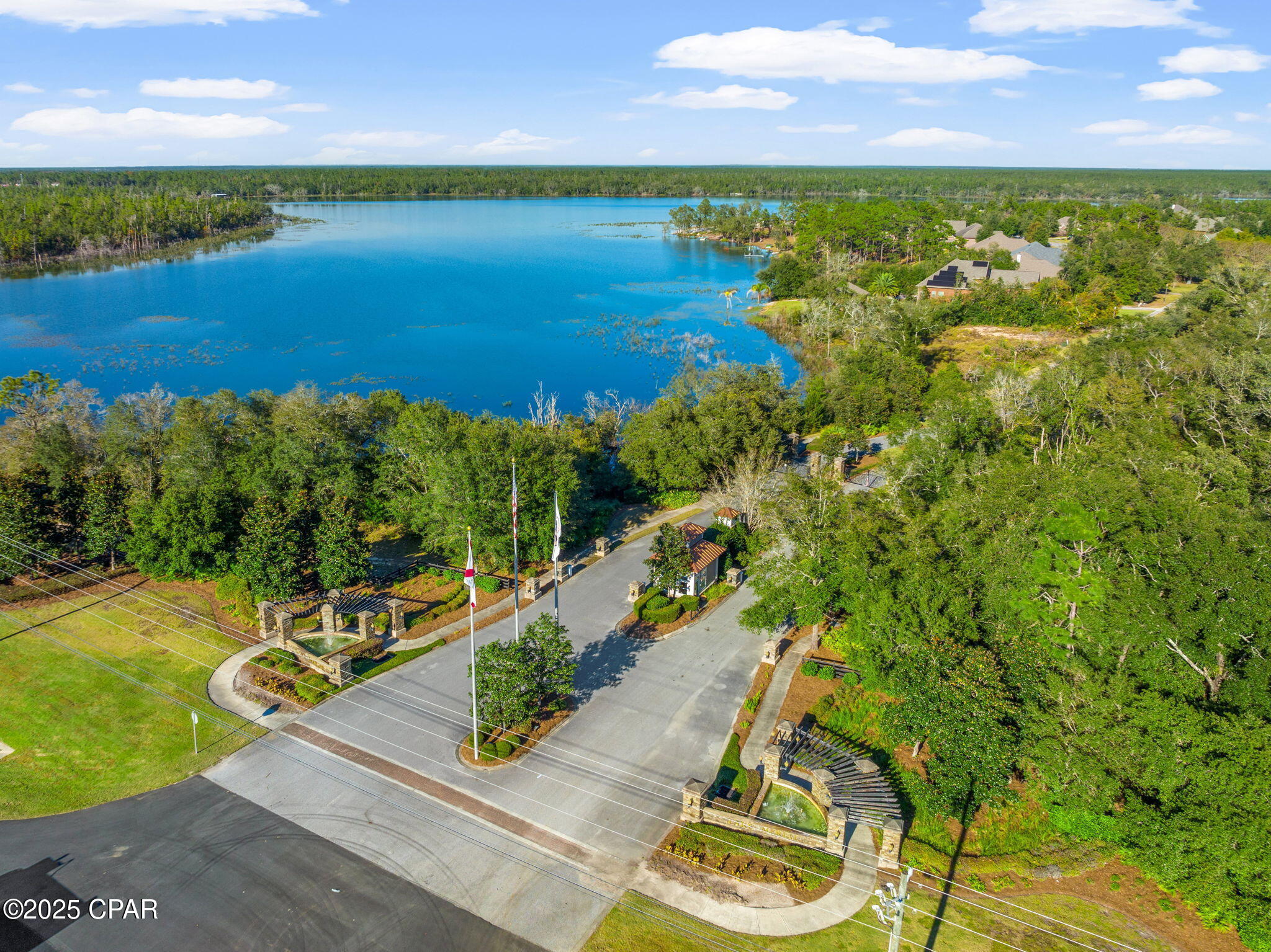 Listing photo id 87 for 169 Lake Merial Boulevard