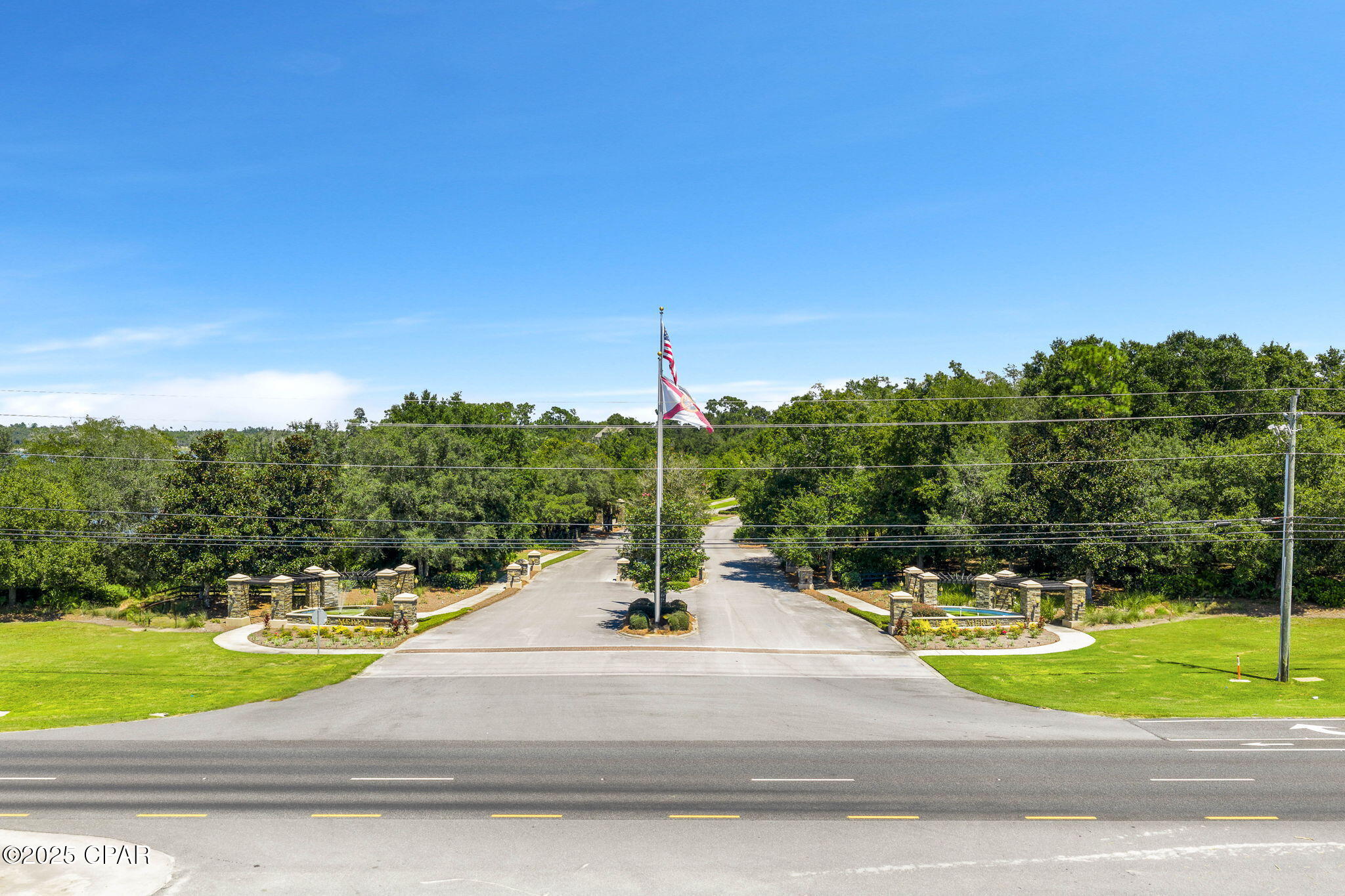 Listing photo id 94 for 169 Lake Merial Boulevard