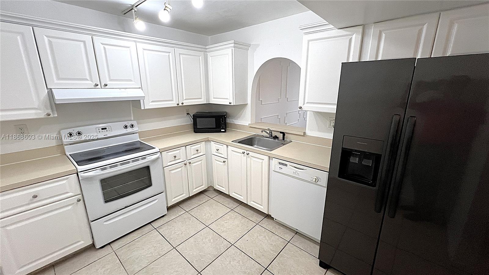Property photo # 4