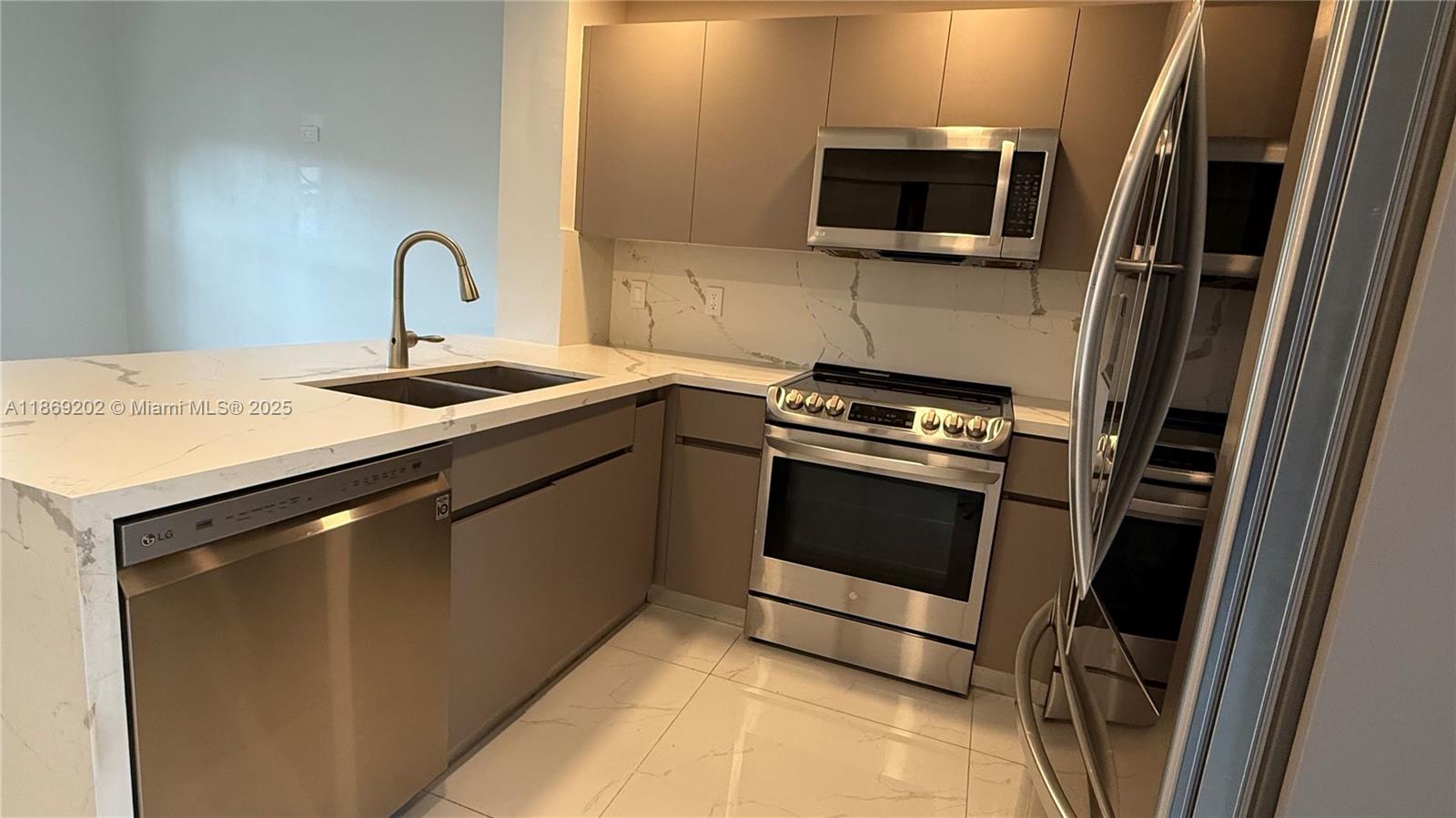 Property photo # 9