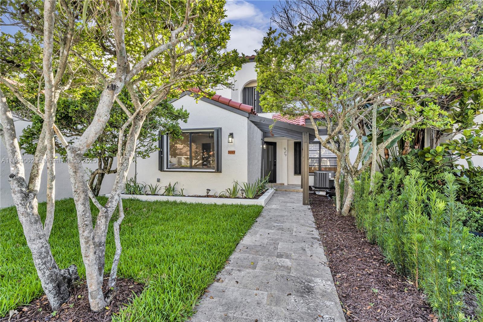 Property photo # 0