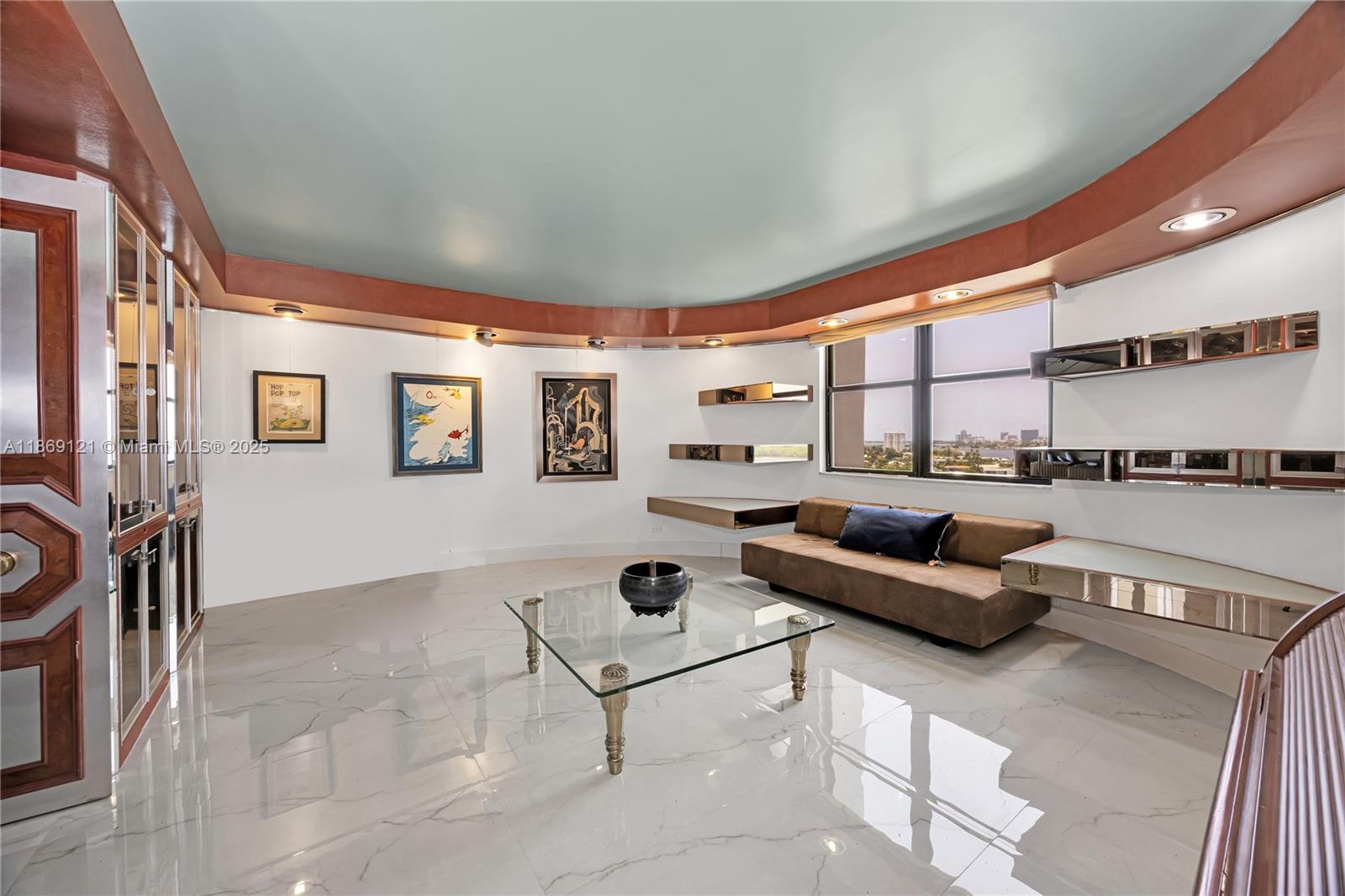 Property photo # 2