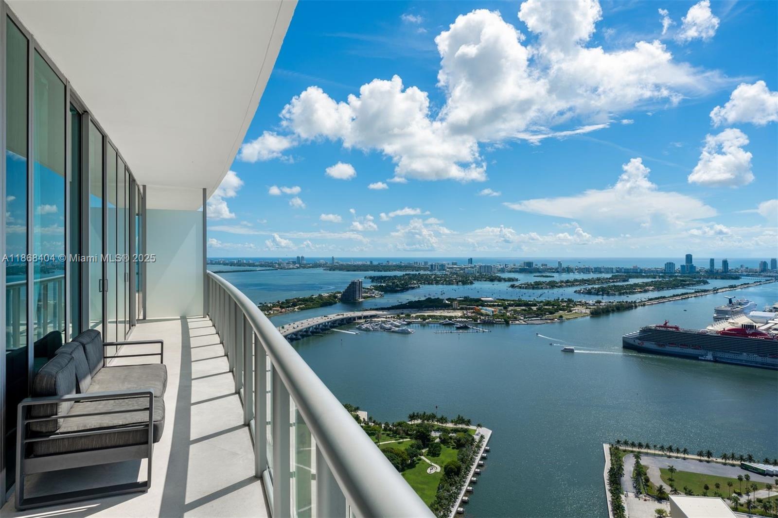 888 Biscayne Blvd #5507/5607, Miami FL 33132