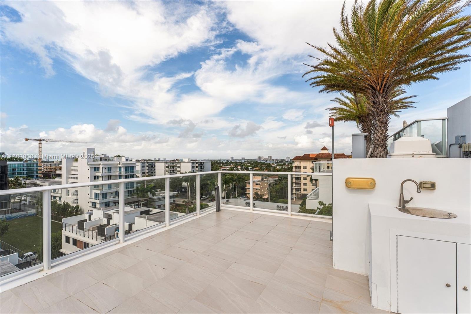 1150 102nd St Unit 703, Bay Harbor Islands, Florida 33154