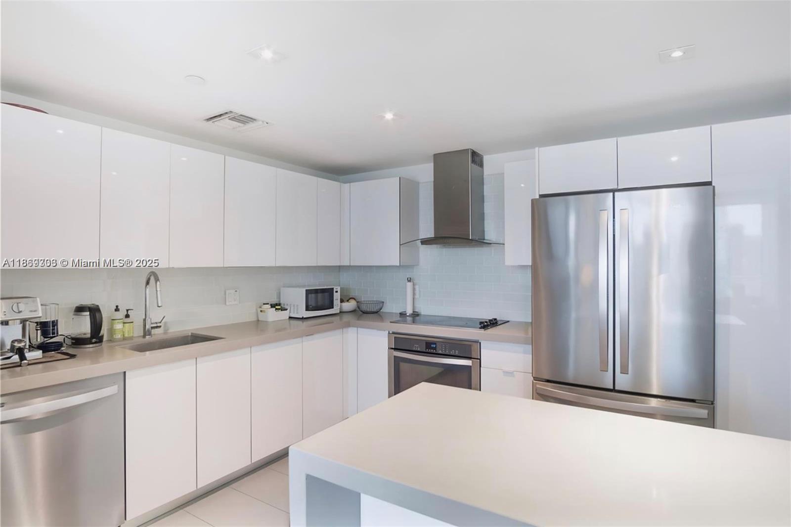 Property photo # 9
