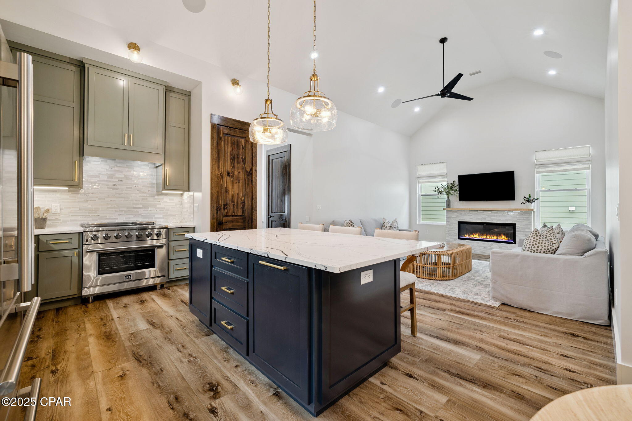 Image 16 For 221 15th Street