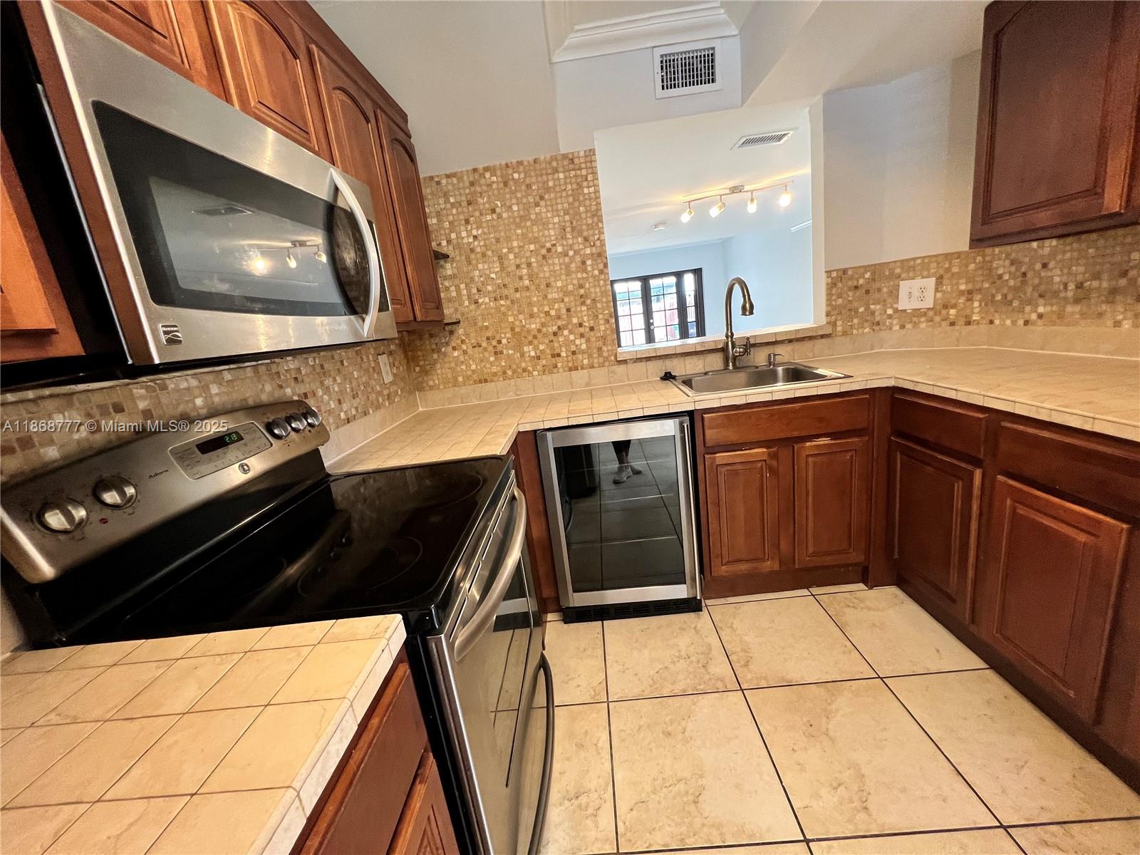 Property photo # 6