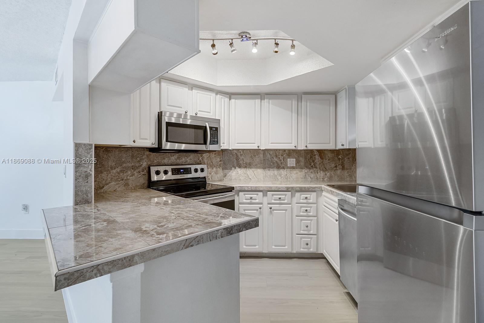 Property photo # 6