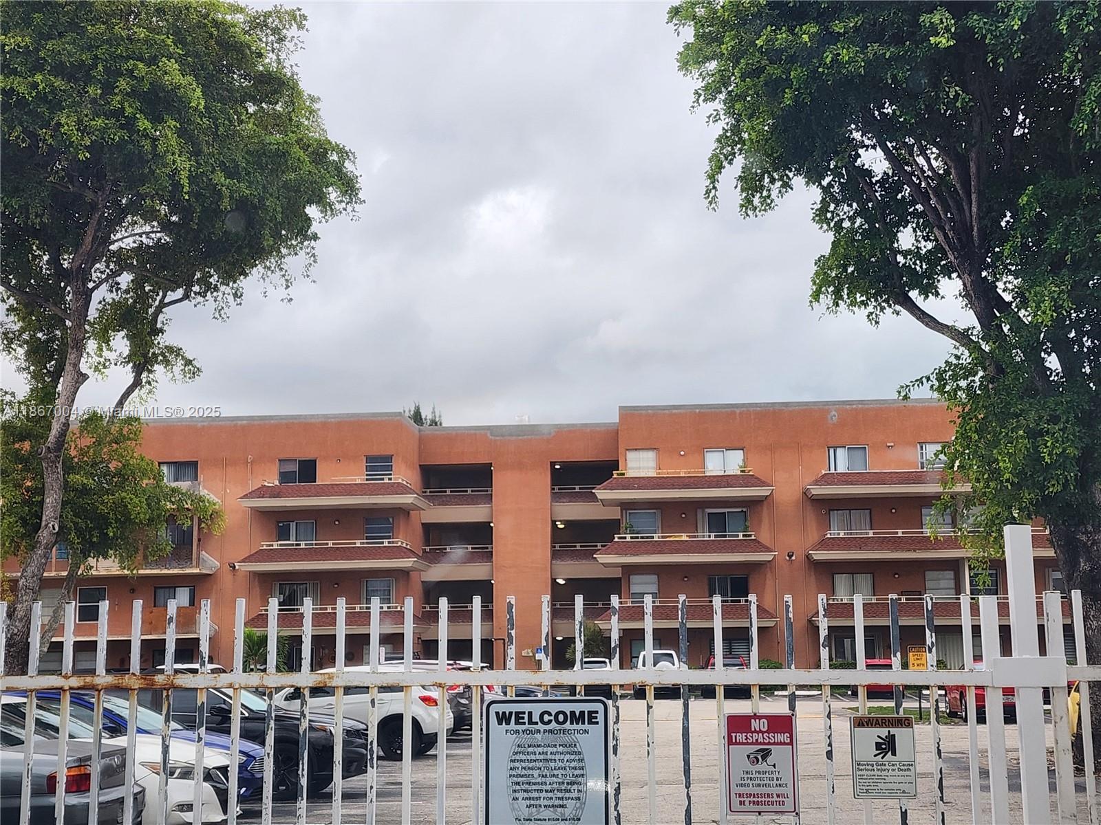 Lakeview Gardens At Miami