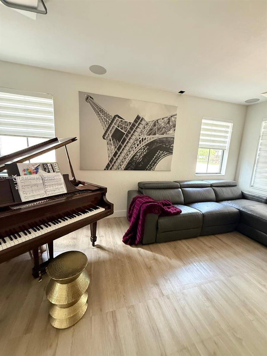 Property photo # 6