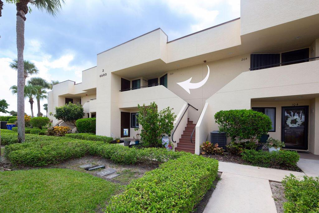 6980 Constitution Boulevard Unit 203, Hobe Sound, Florida 33455