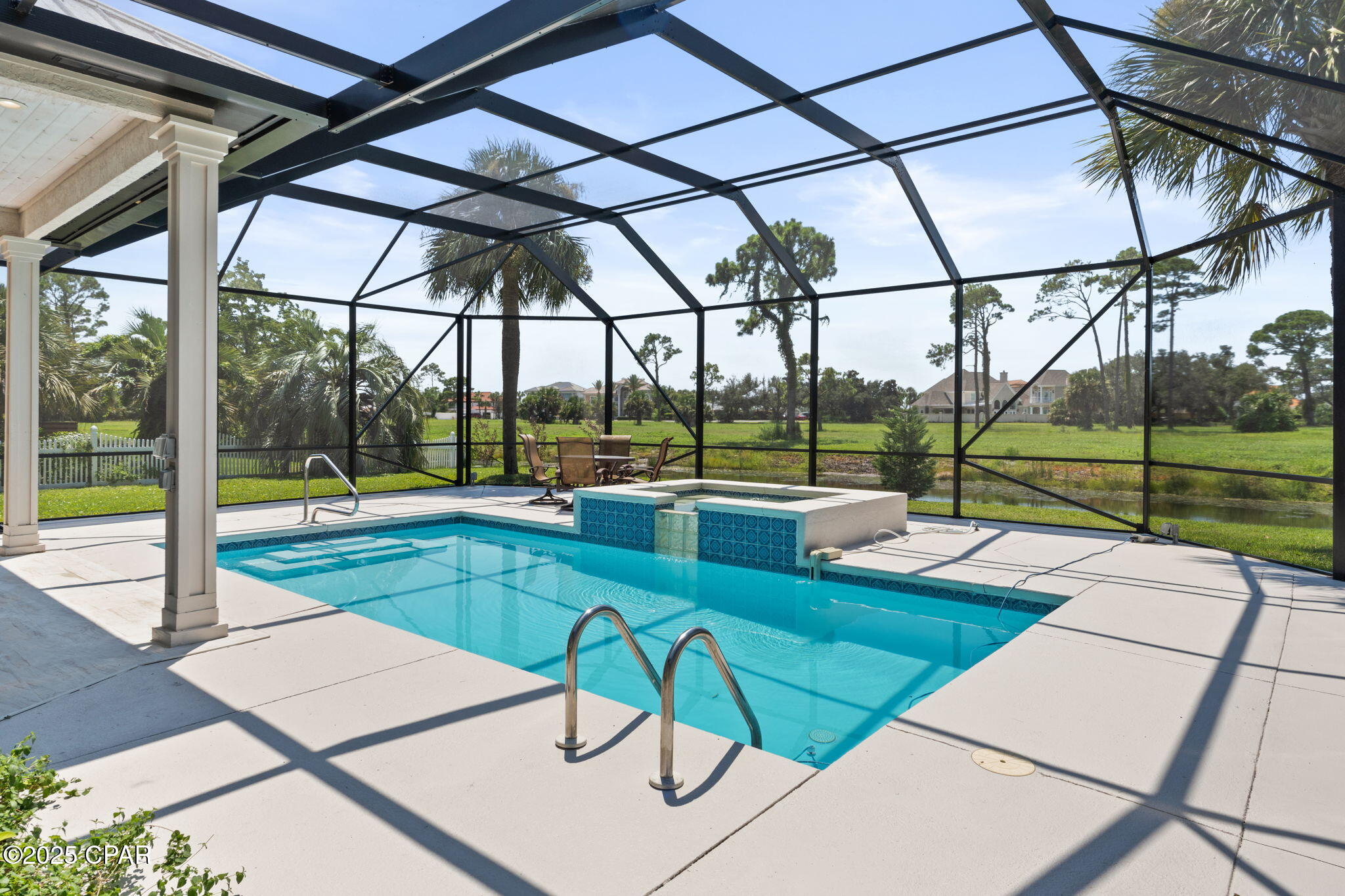 P5choswcisxa48lesxmm_8yns6vld_qdzyyblxqkaa8