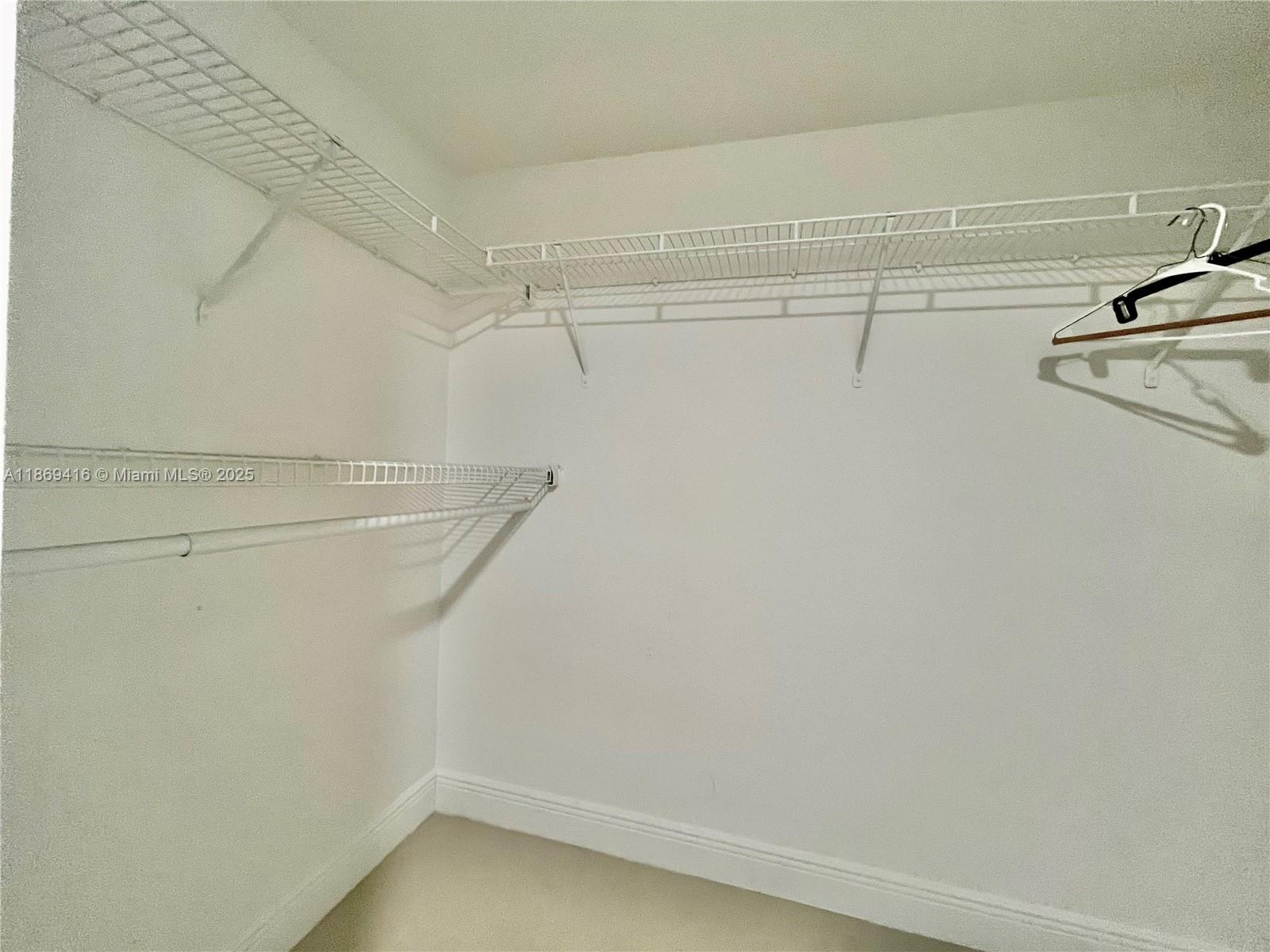 1800 N Bayshore Dr #814, Miami FL 33132