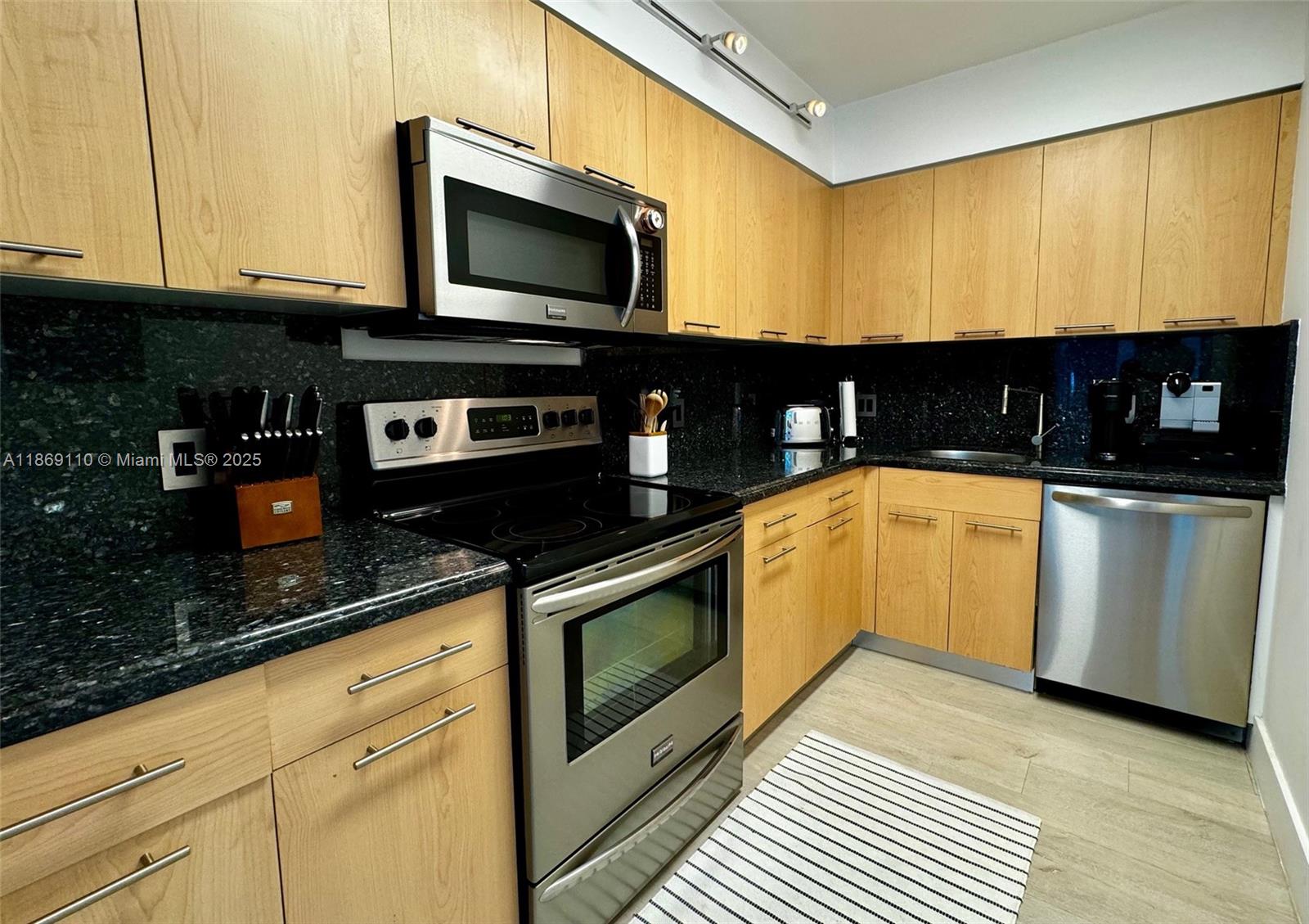 Property photo # 7