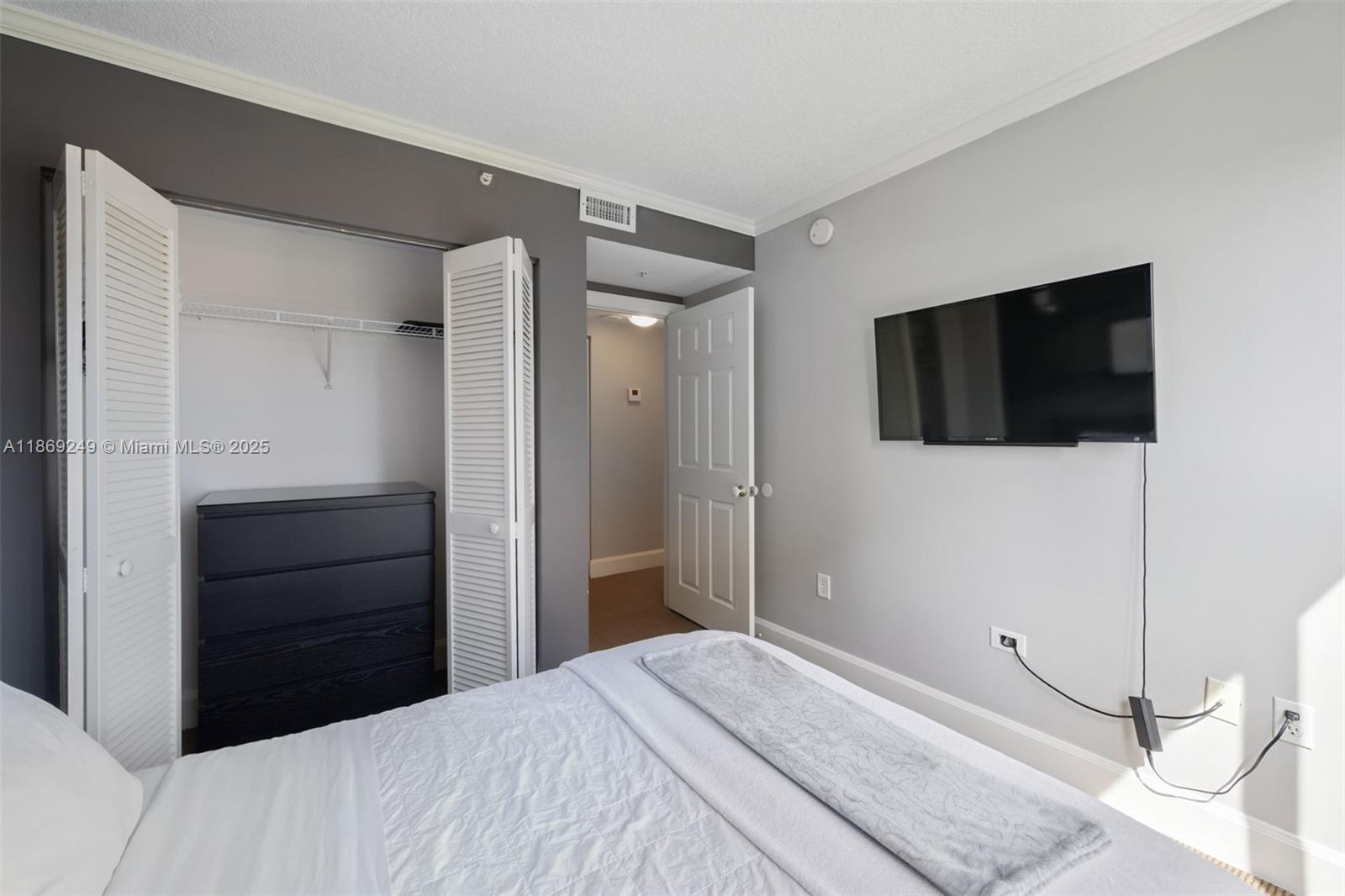 2951 S Bayshore Dr #917, Miami FL 33133