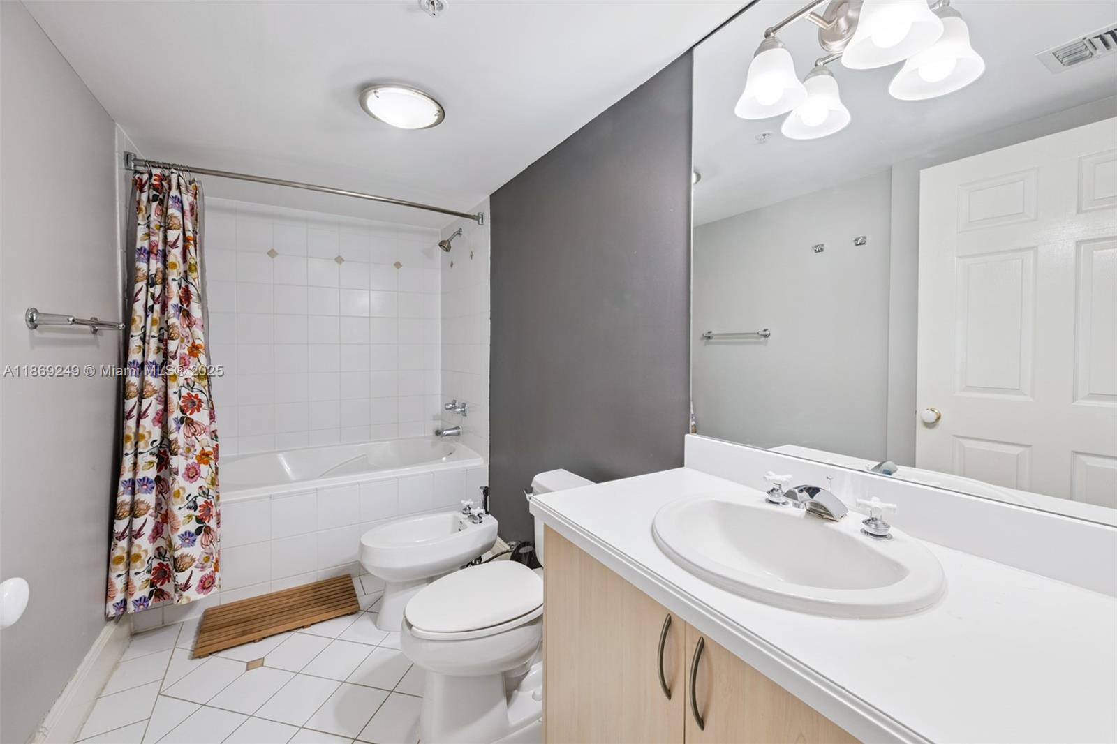 2951 S Bayshore Dr #917, Miami FL 33133
