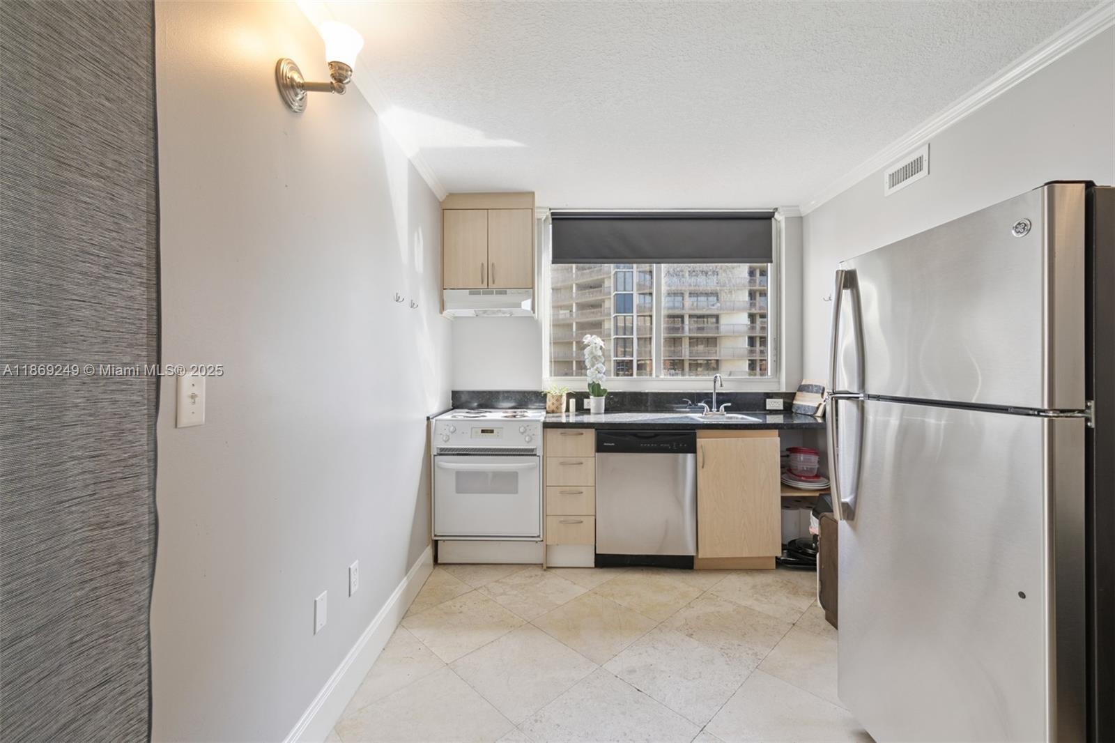 2951 S Bayshore Dr #917, Miami FL 33133