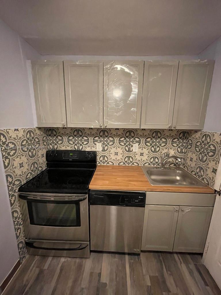Property photo # 0