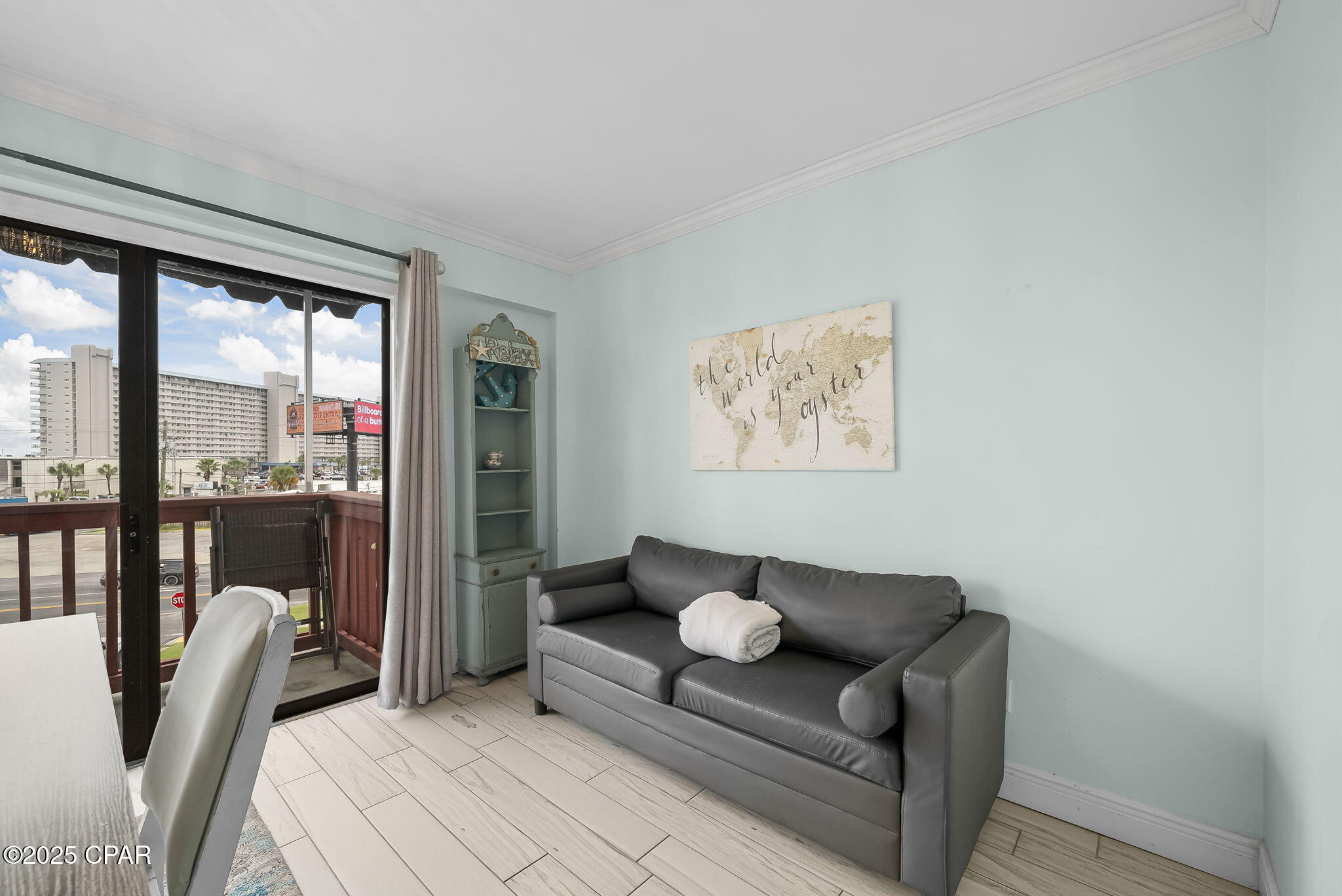 Image 16 For 8730 Thomas Drive 1304a