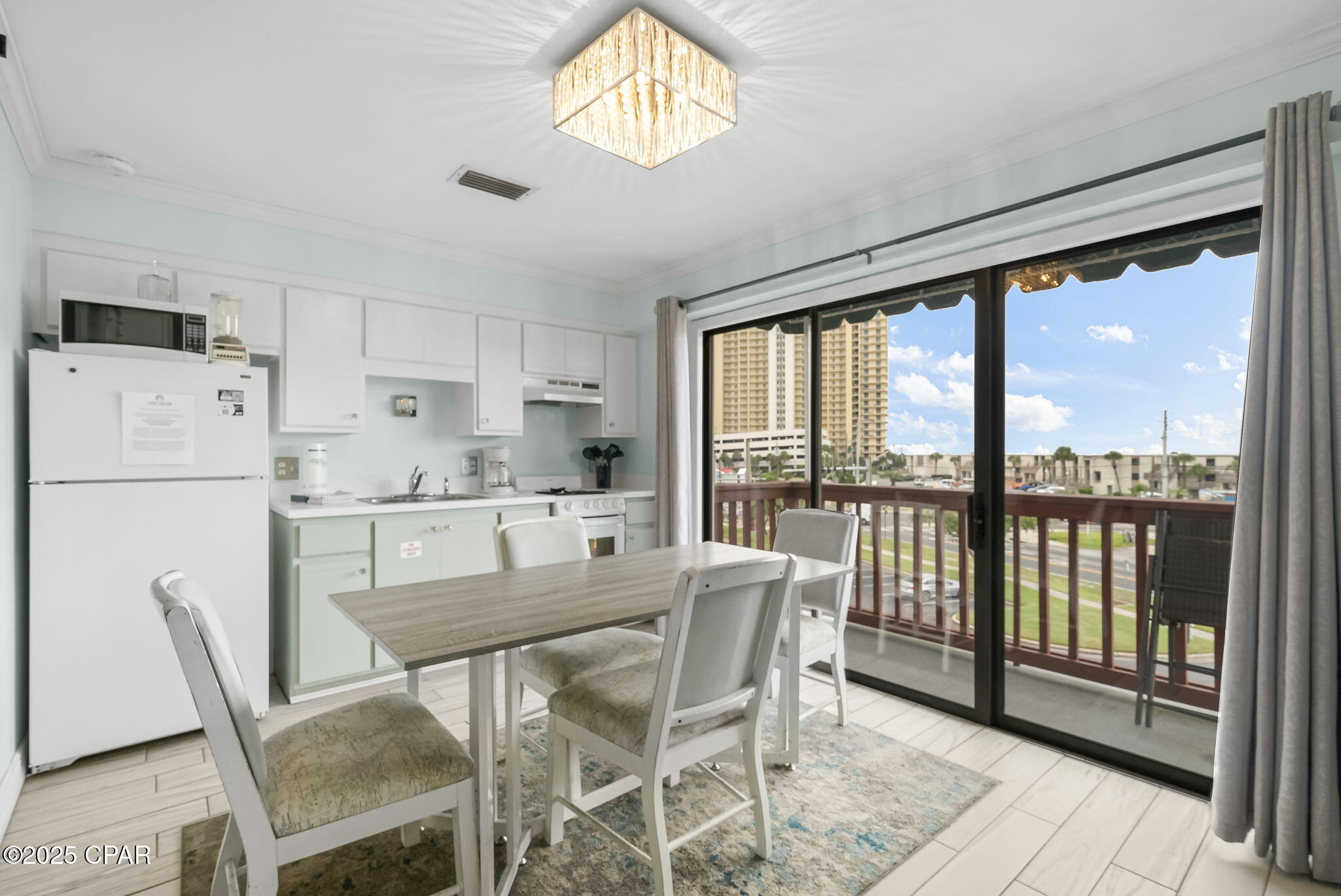Image 17 For 8730 Thomas Drive 1304a