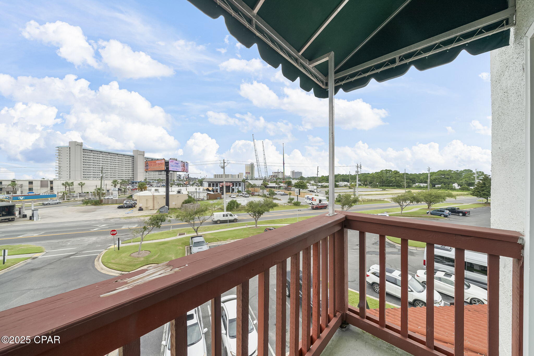 Image 20 For 8730 Thomas Drive 1304a