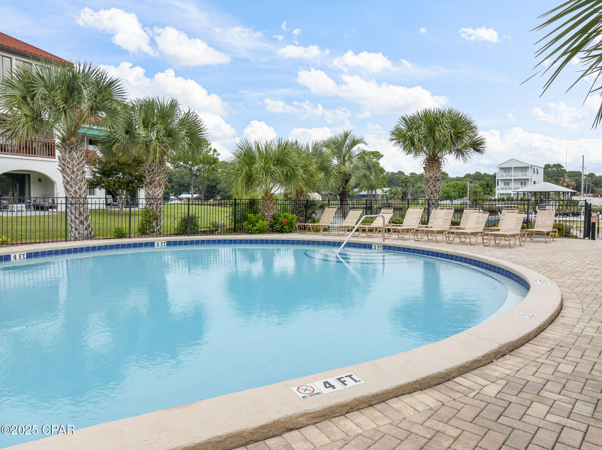 Image 32 For 8730 Thomas Drive 1304a