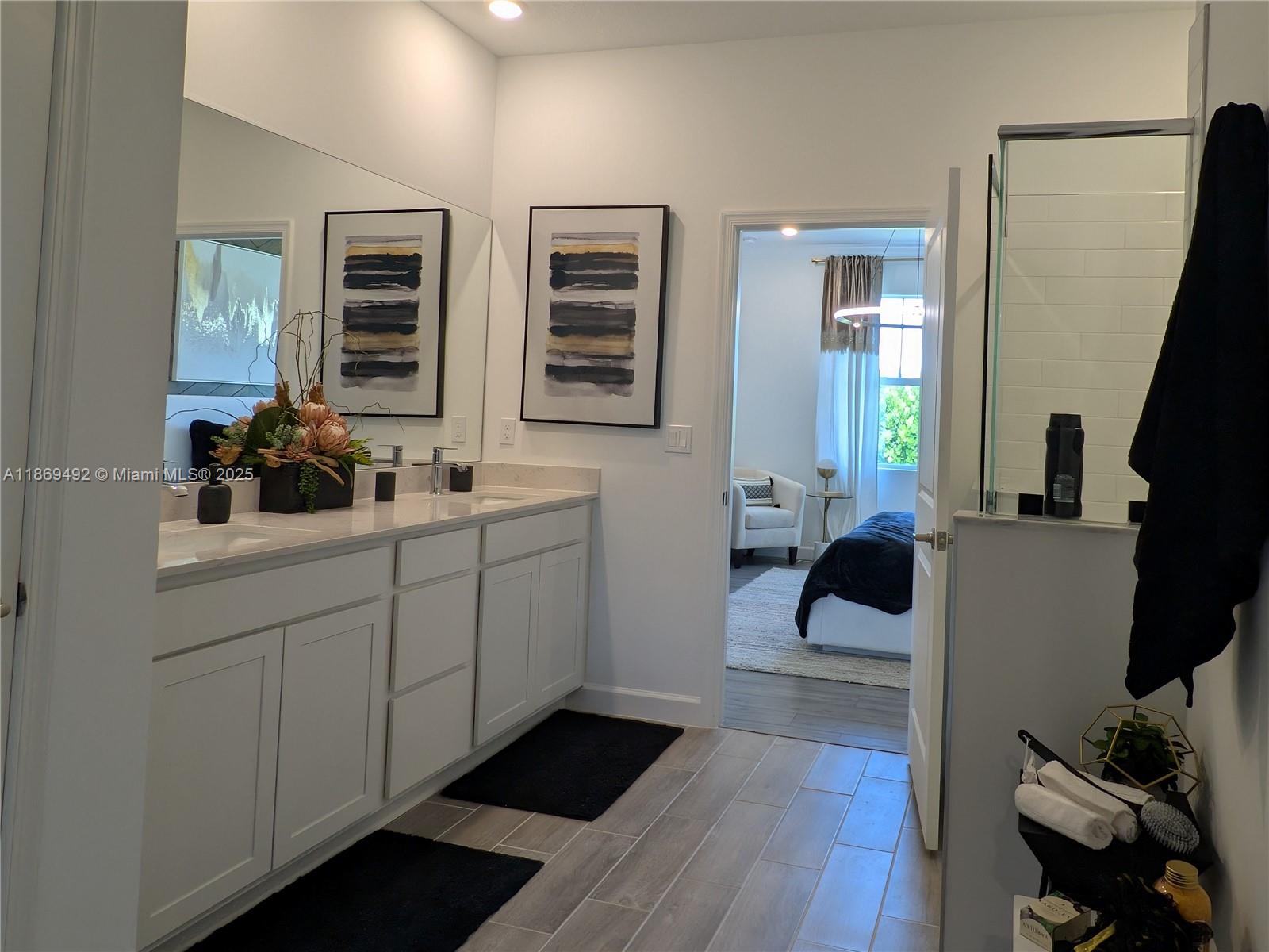 Property photo # 6