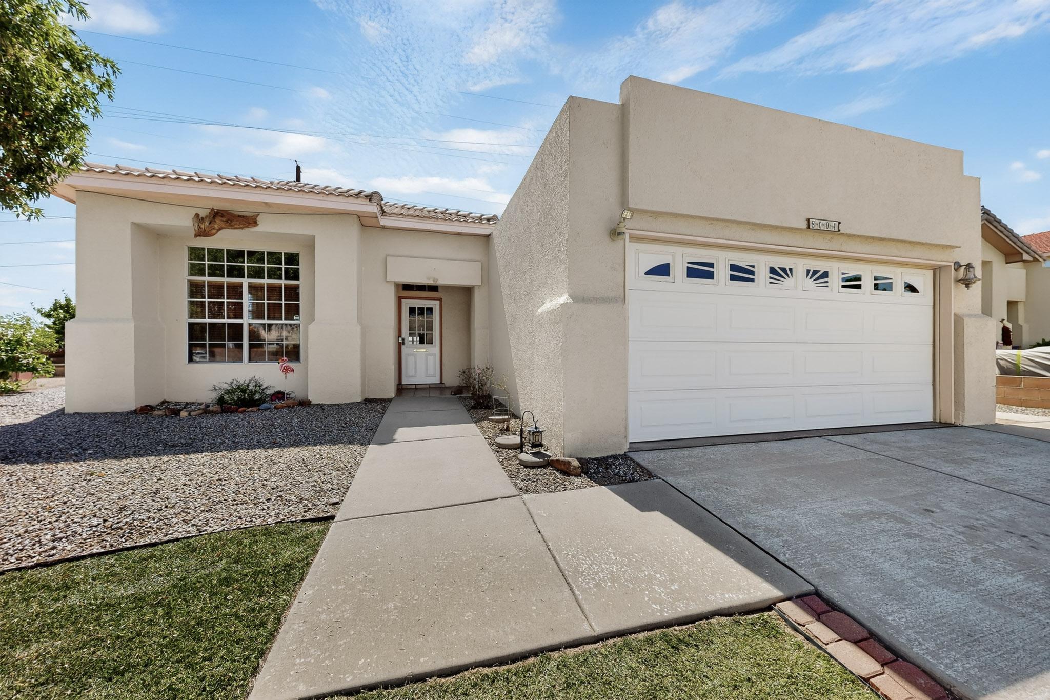 IEWS Come see this beautifully maintained home nestled in the quite community of Las Lomita . This home features high ceilings , laminate flooring throughout the house. The master bedroom offers a huge walk in closet along with a jetted tub in the master Bathroom . A generously sized sunroom addition (not included In sqft) and a spacious living area great for entertaining guest or spending some quality time with the family . The backyard showcases side gate access along with a shaded/covered patio area where you can find some serenity through out your day . BTW there is a. newer roof..Don't miss out on this one !!!IVEWS AND DID I SAY VIEWS!!