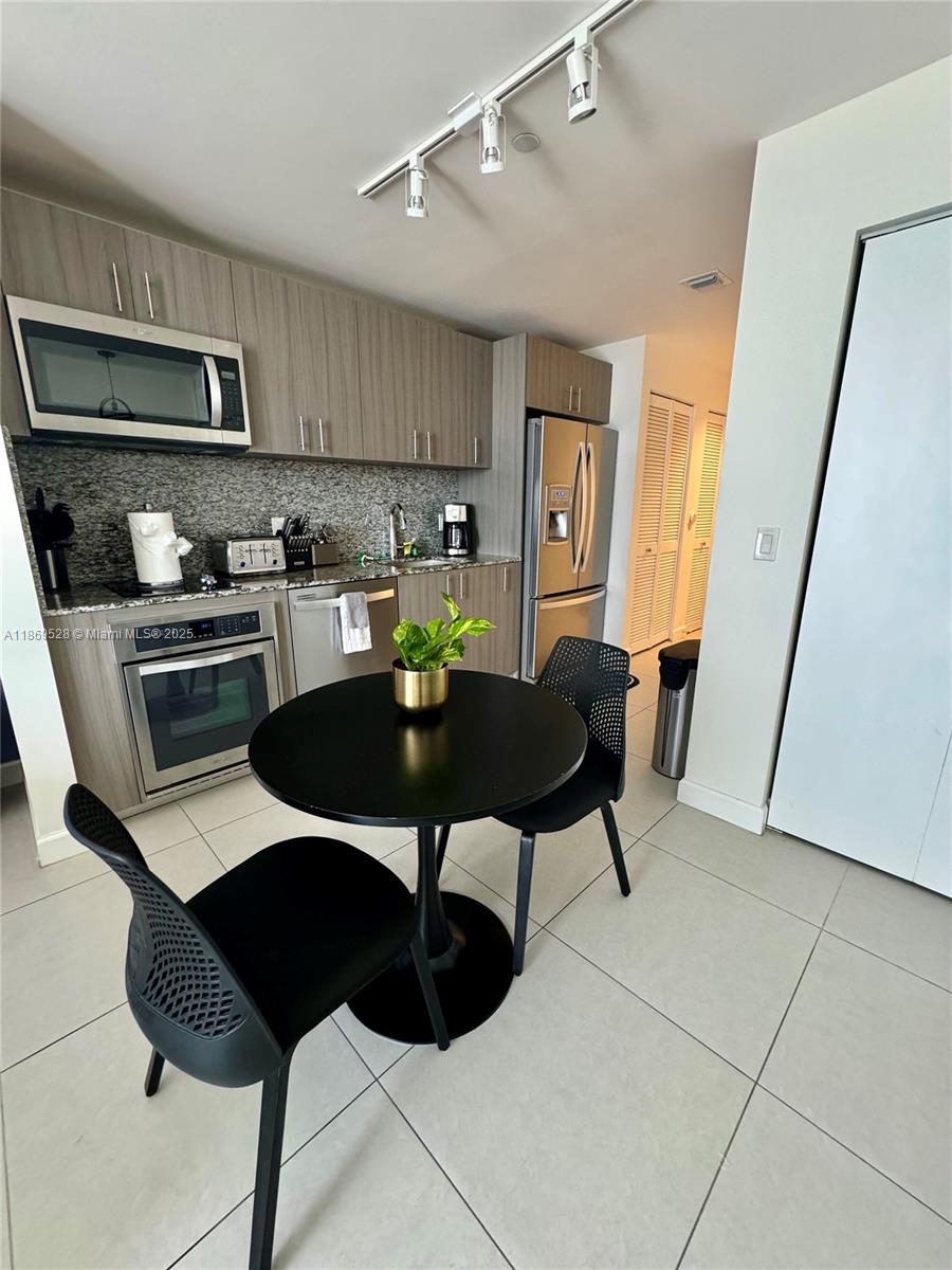 Property photo # 9