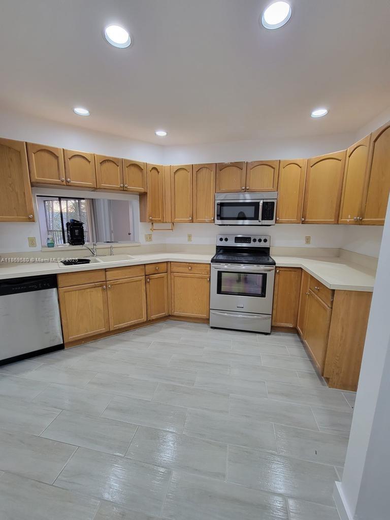 Property photo # 6