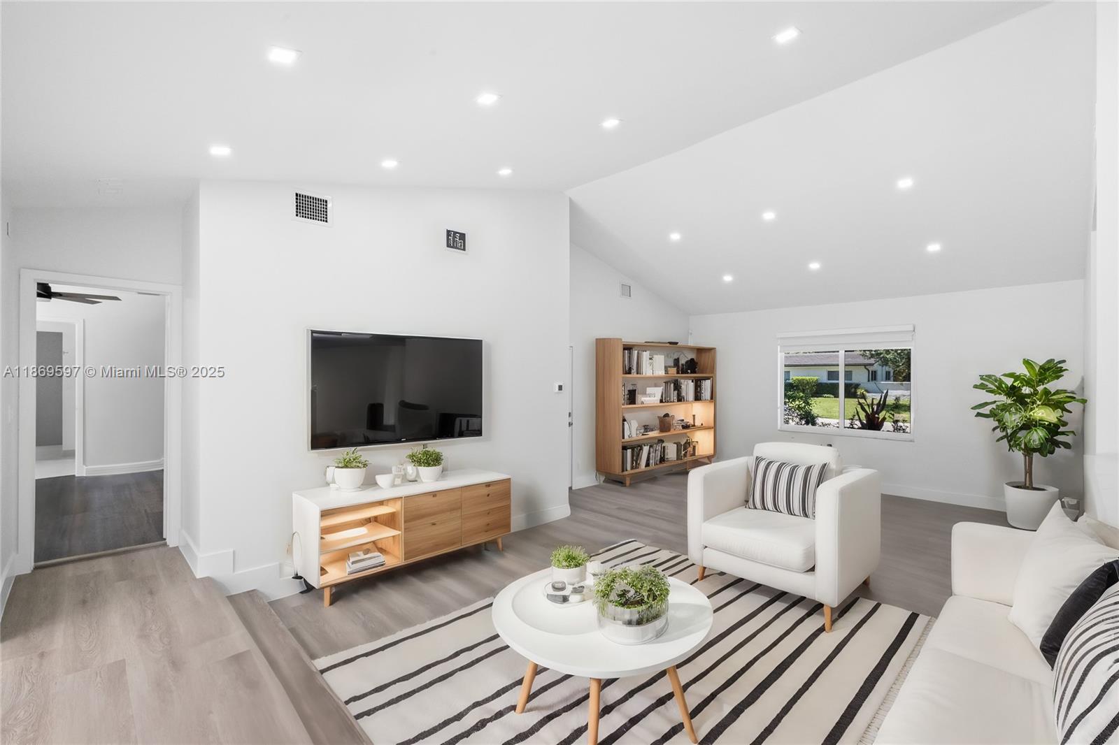 Property photo # 0