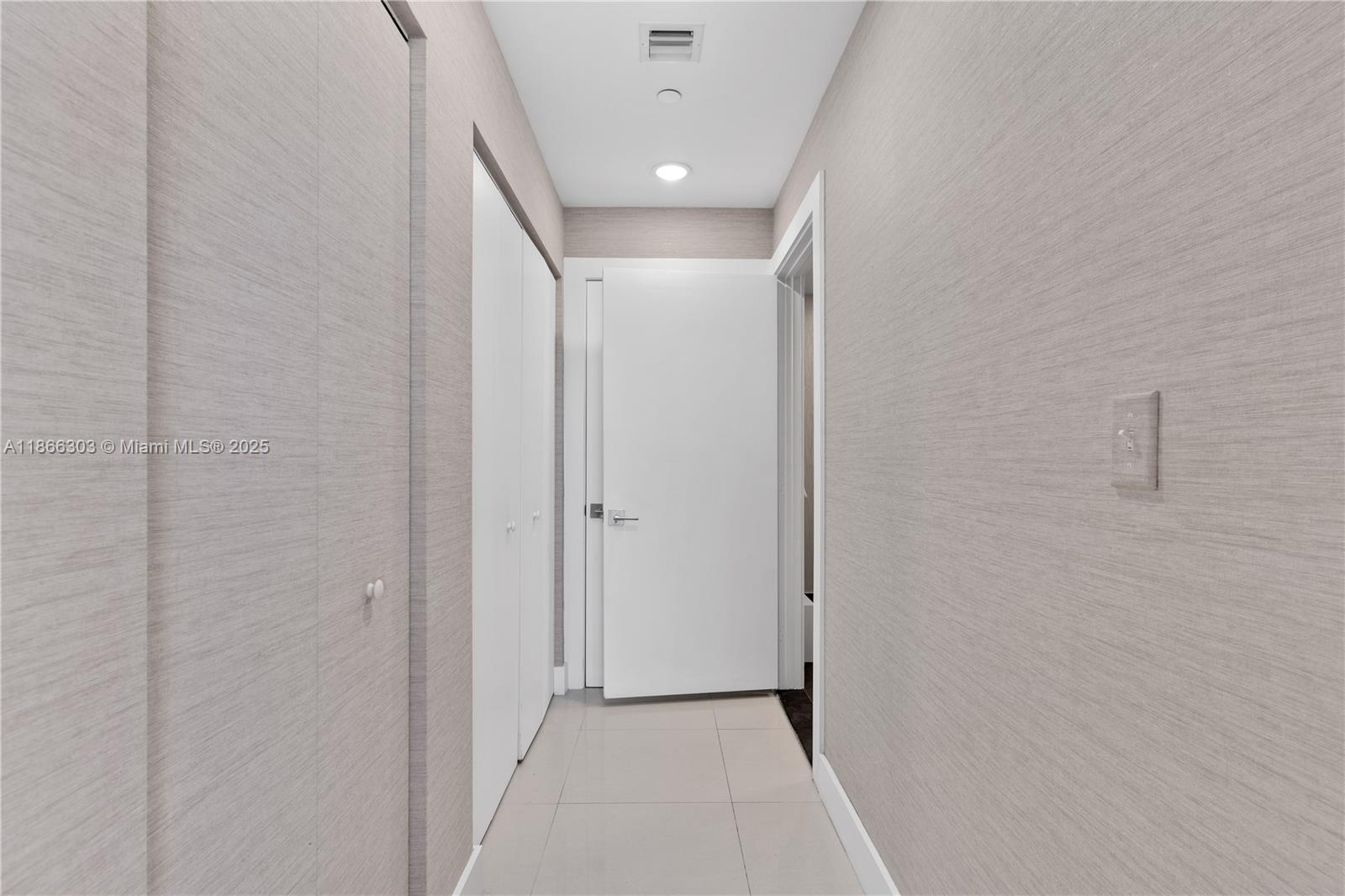 900 Biscayne Blvd #3003, Miami FL 33132